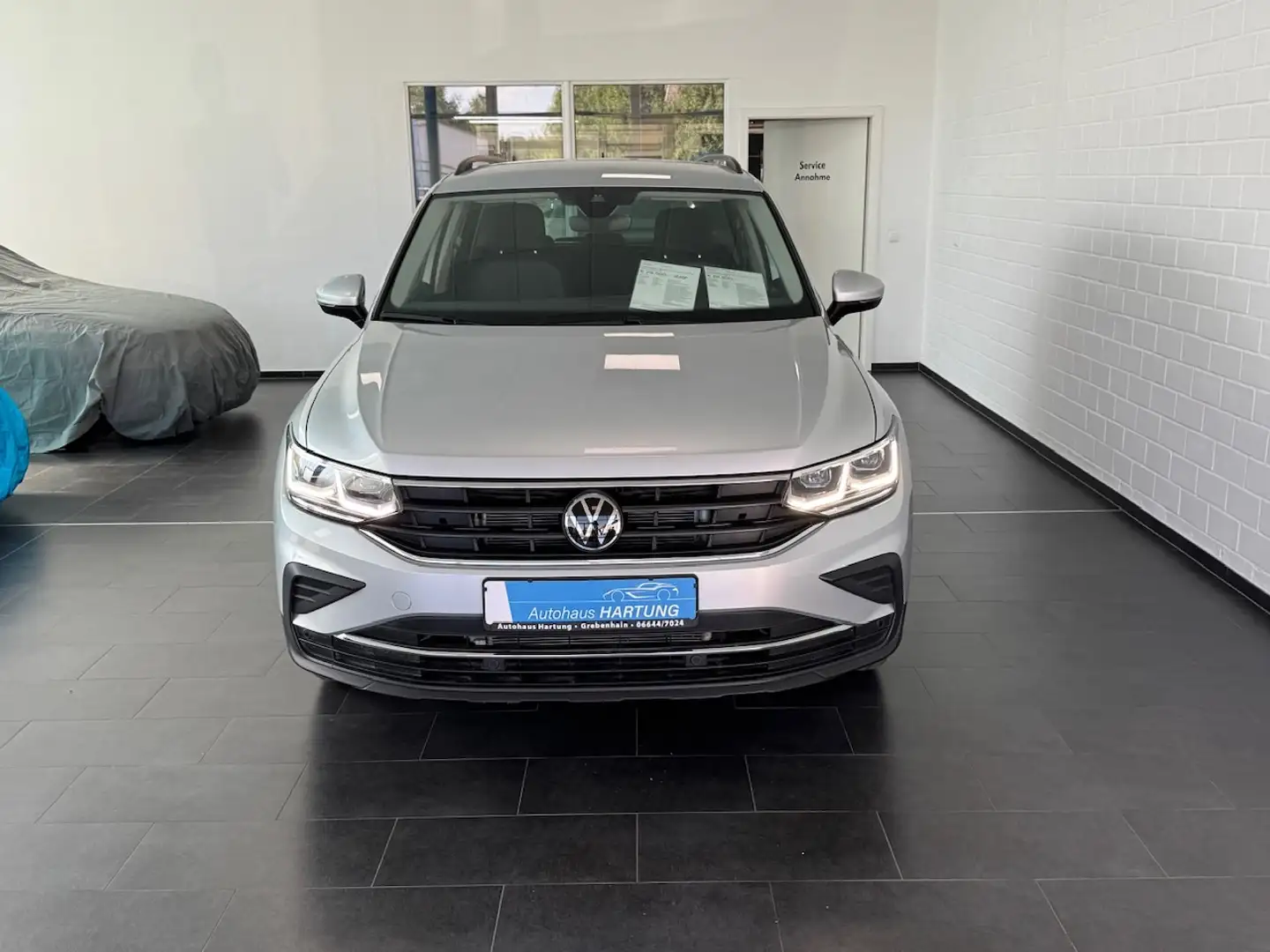 Volkswagen Tiguan AHK, Klimaa, Navi, LED, PDC, Kamera, Alu, DAB AHK Silber - 2