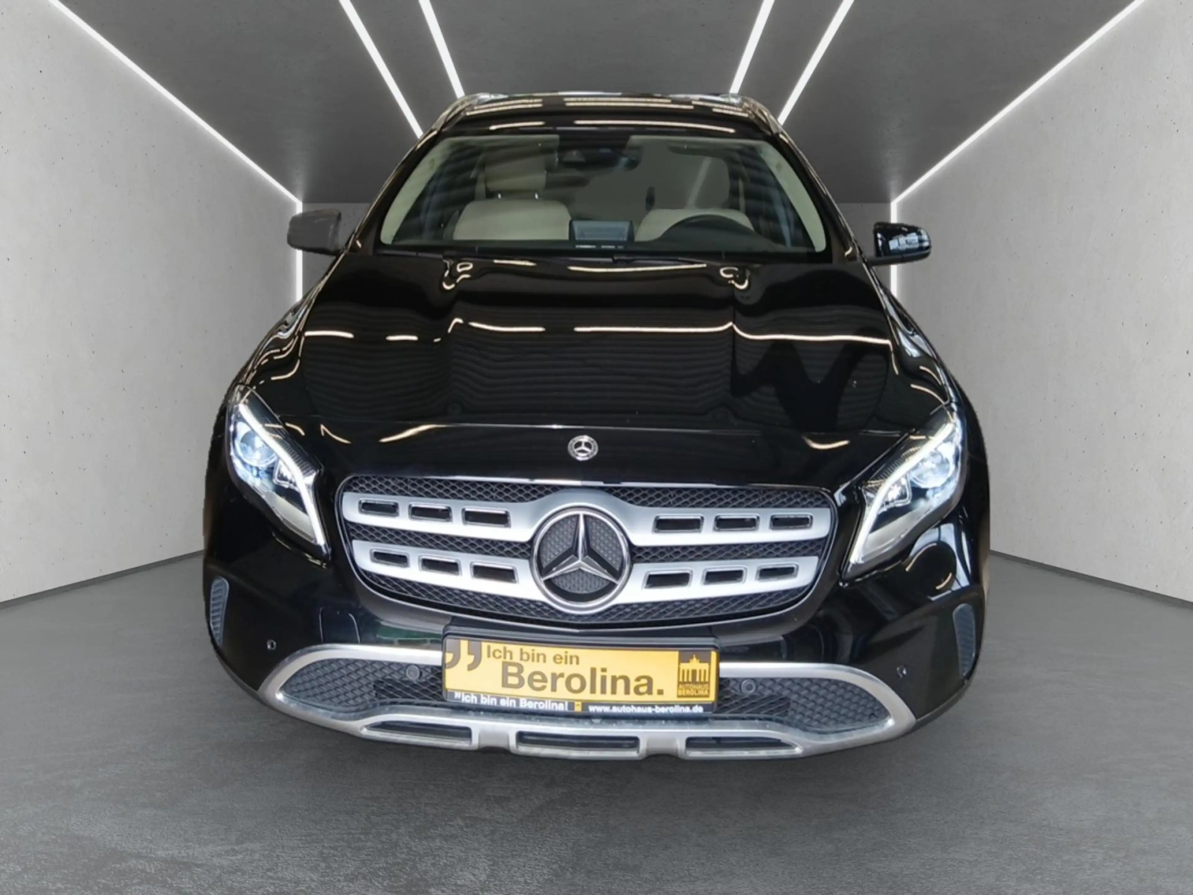 Mercedes-Benz GLA 180 Urban DCT *LED*Business*GRA* — photo 6