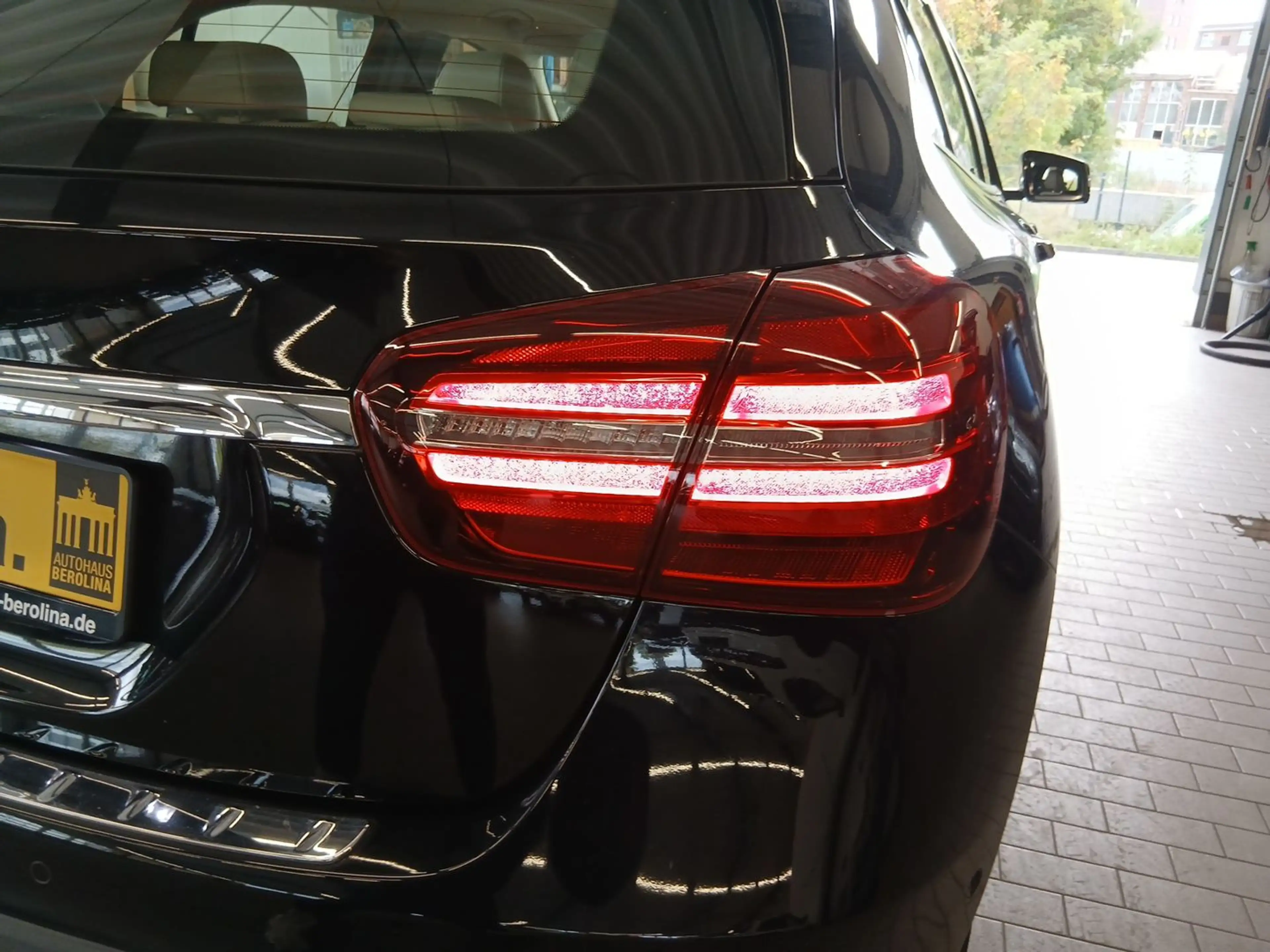 Mercedes-Benz GLA 180 Urban DCT *LED*Business*GRA* — photo 10