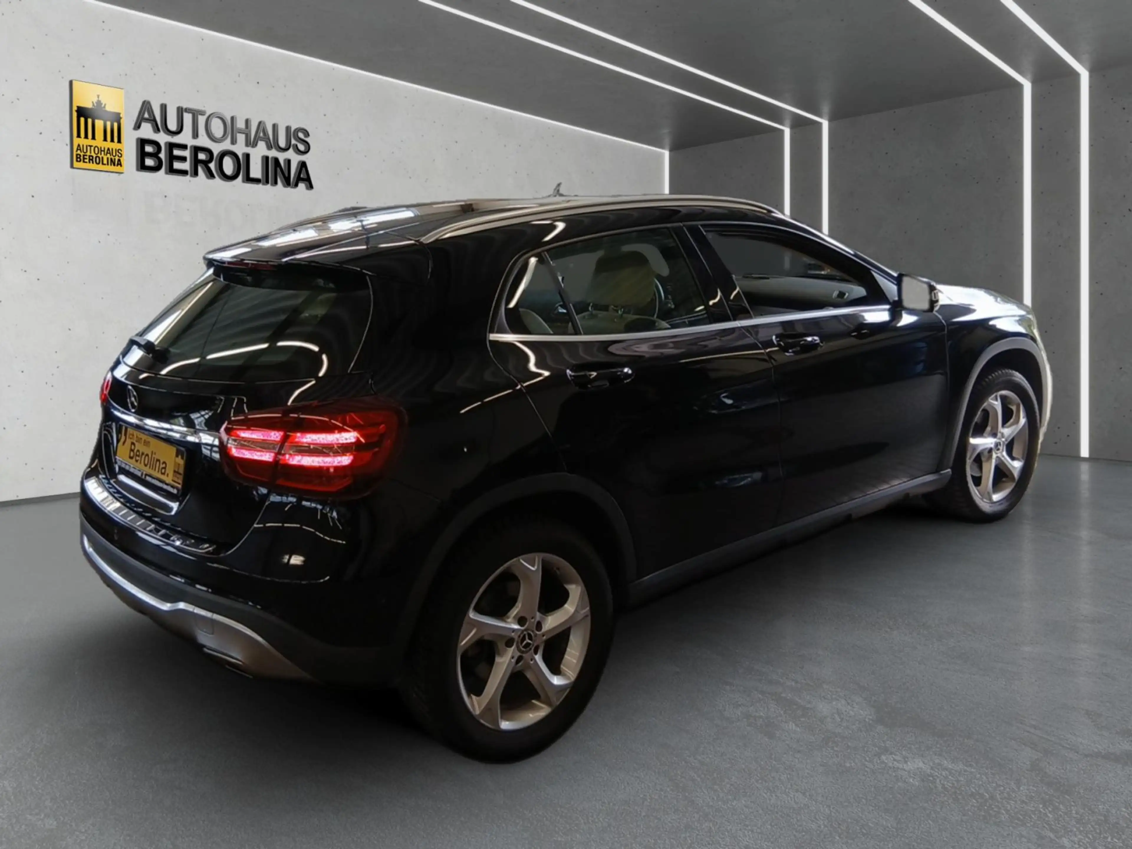 Mercedes-Benz GLA 180 Urban DCT *LED*Business*GRA* — photo 4