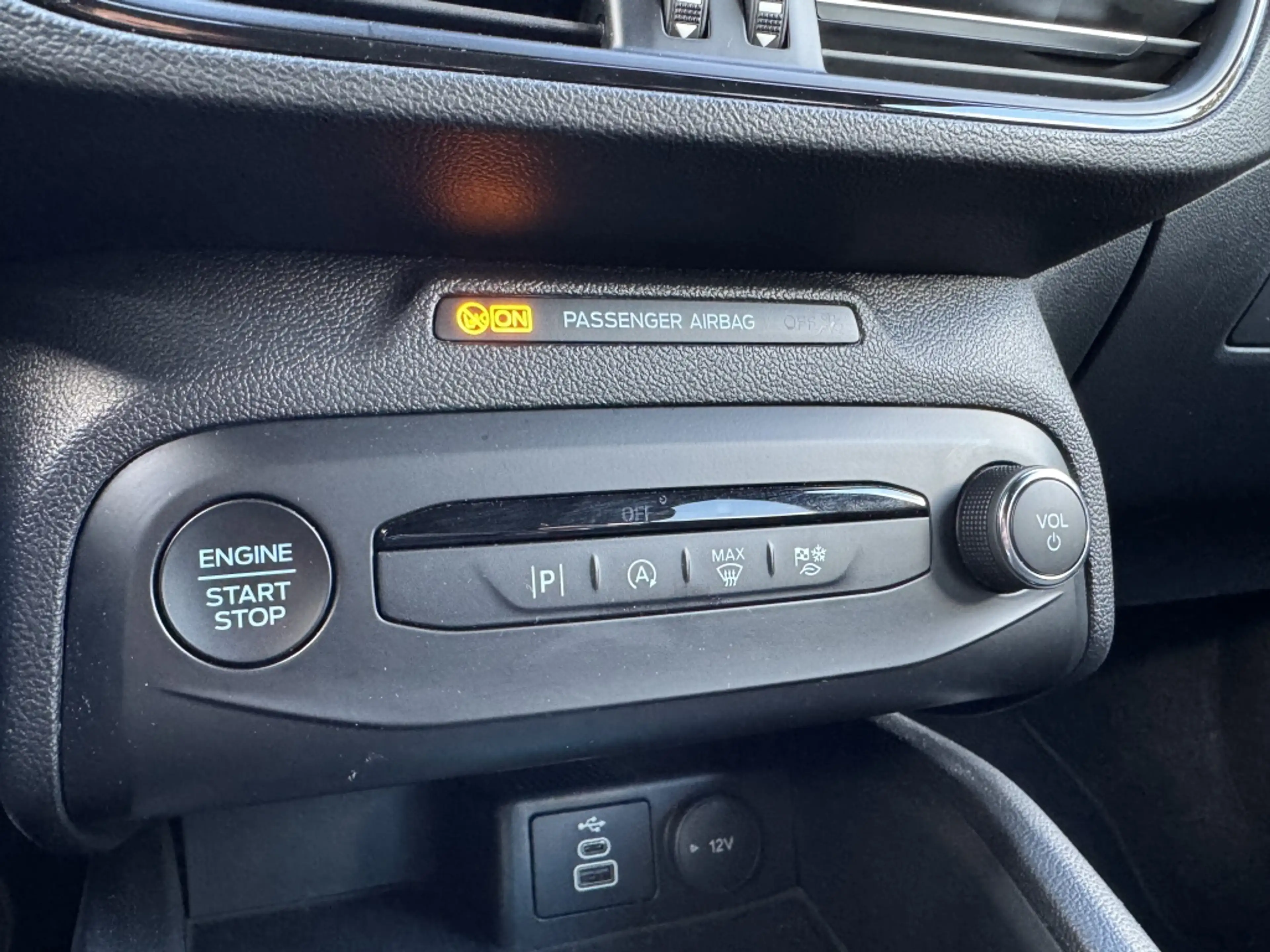 Ford Focus Wagon 1.0 EcoBoost Hybrid ST Line | Navi | Climate — photo 12