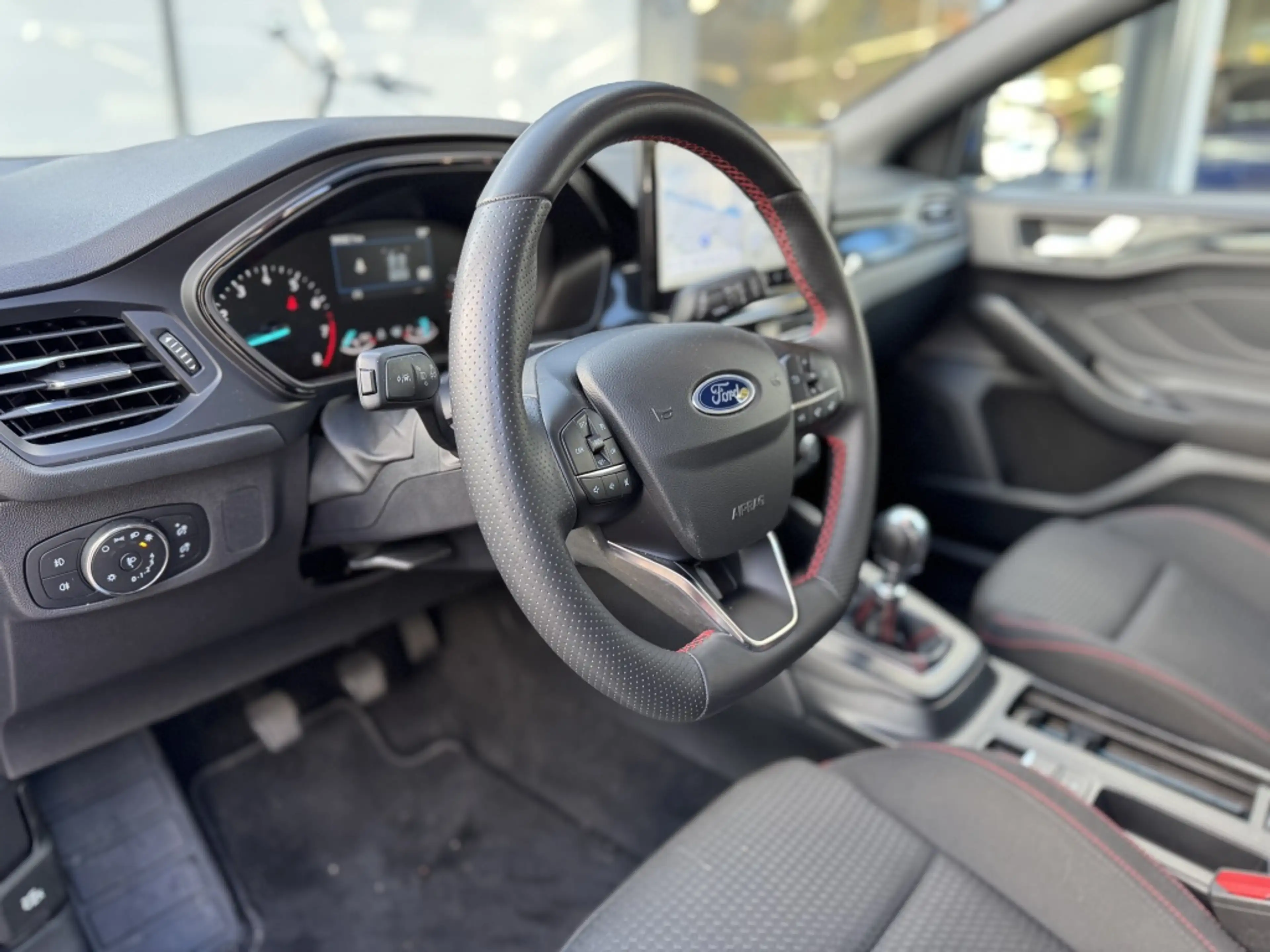 Ford Focus Wagon 1.0 EcoBoost Hybrid ST Line | Navi | Climate — photo 5