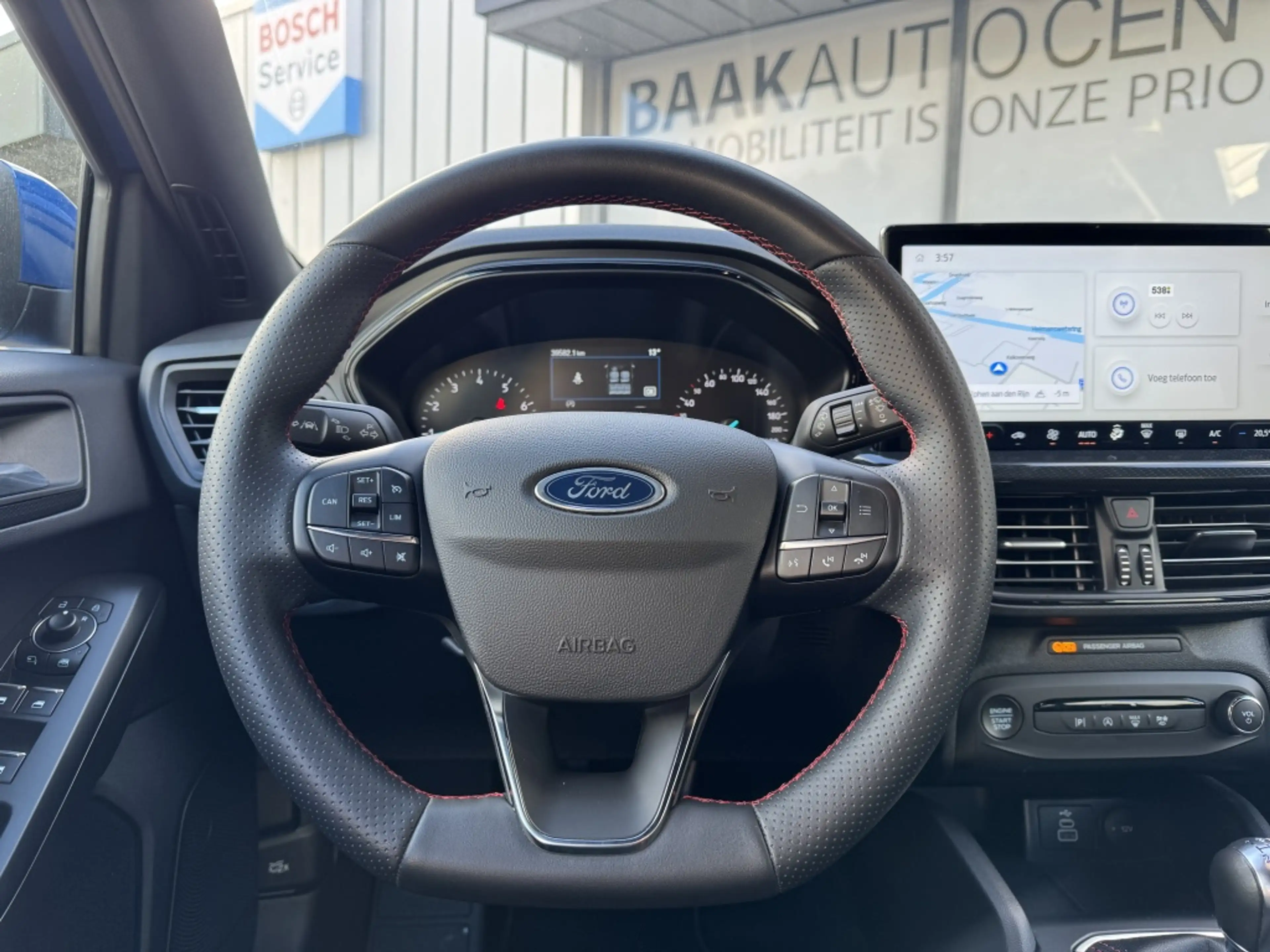Ford Focus Wagon 1.0 EcoBoost Hybrid ST Line | Navi | Climate — photo 7