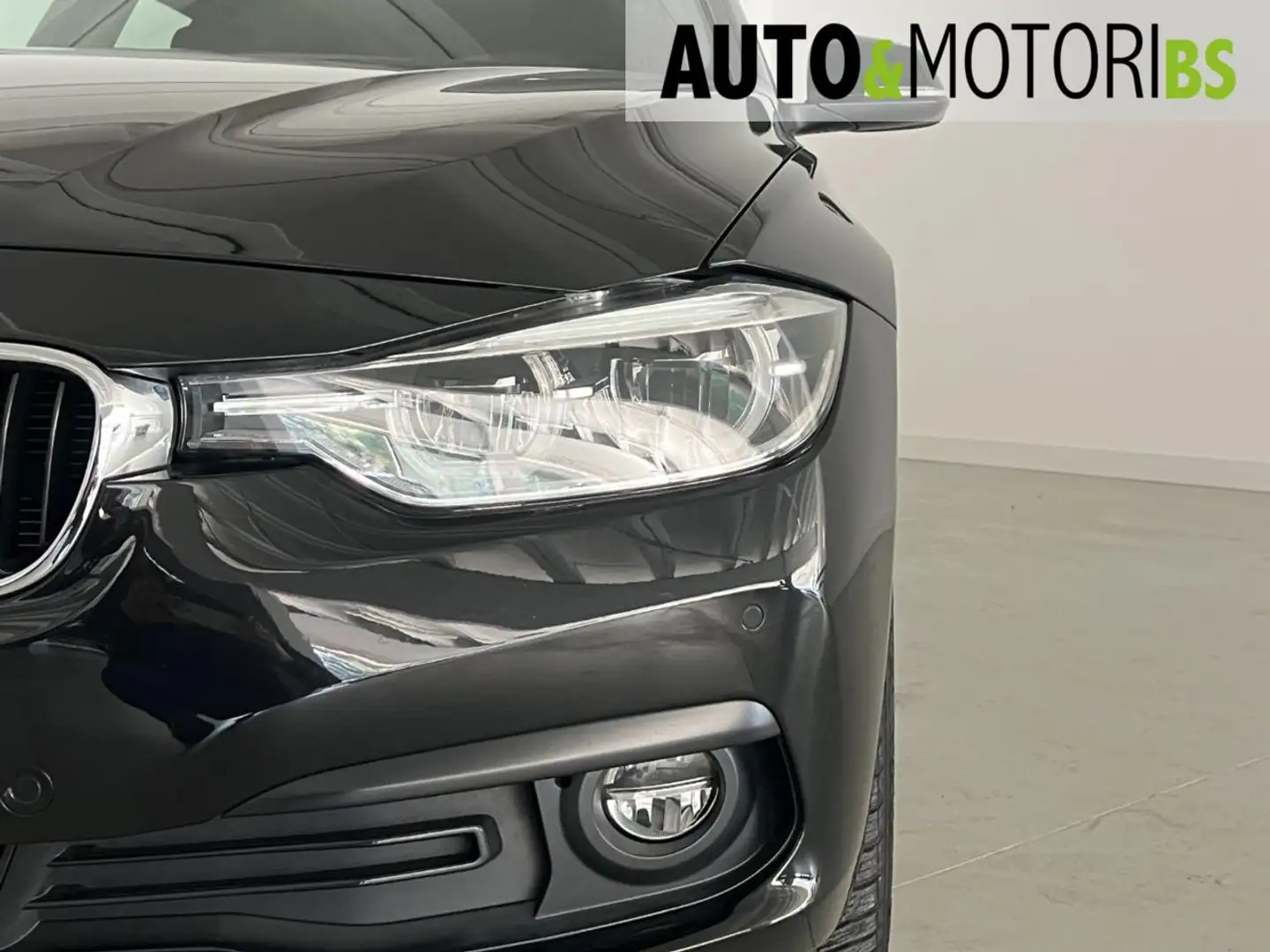 BMW 318 d Touring Business Advantage Nero - 2