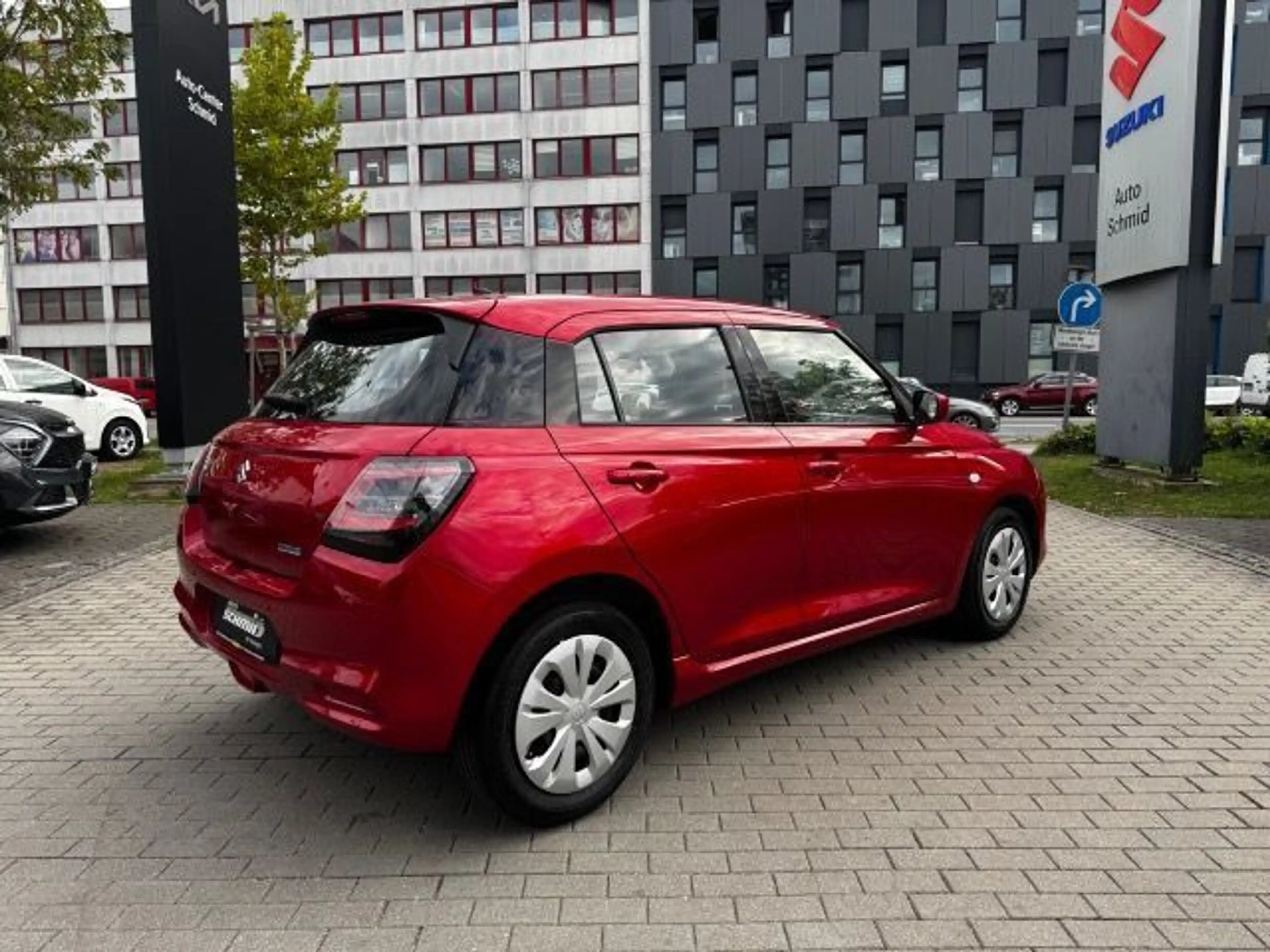 Suzuki Swift SWIFT CLUB HYBRID ALLGRIPP — photo 6
