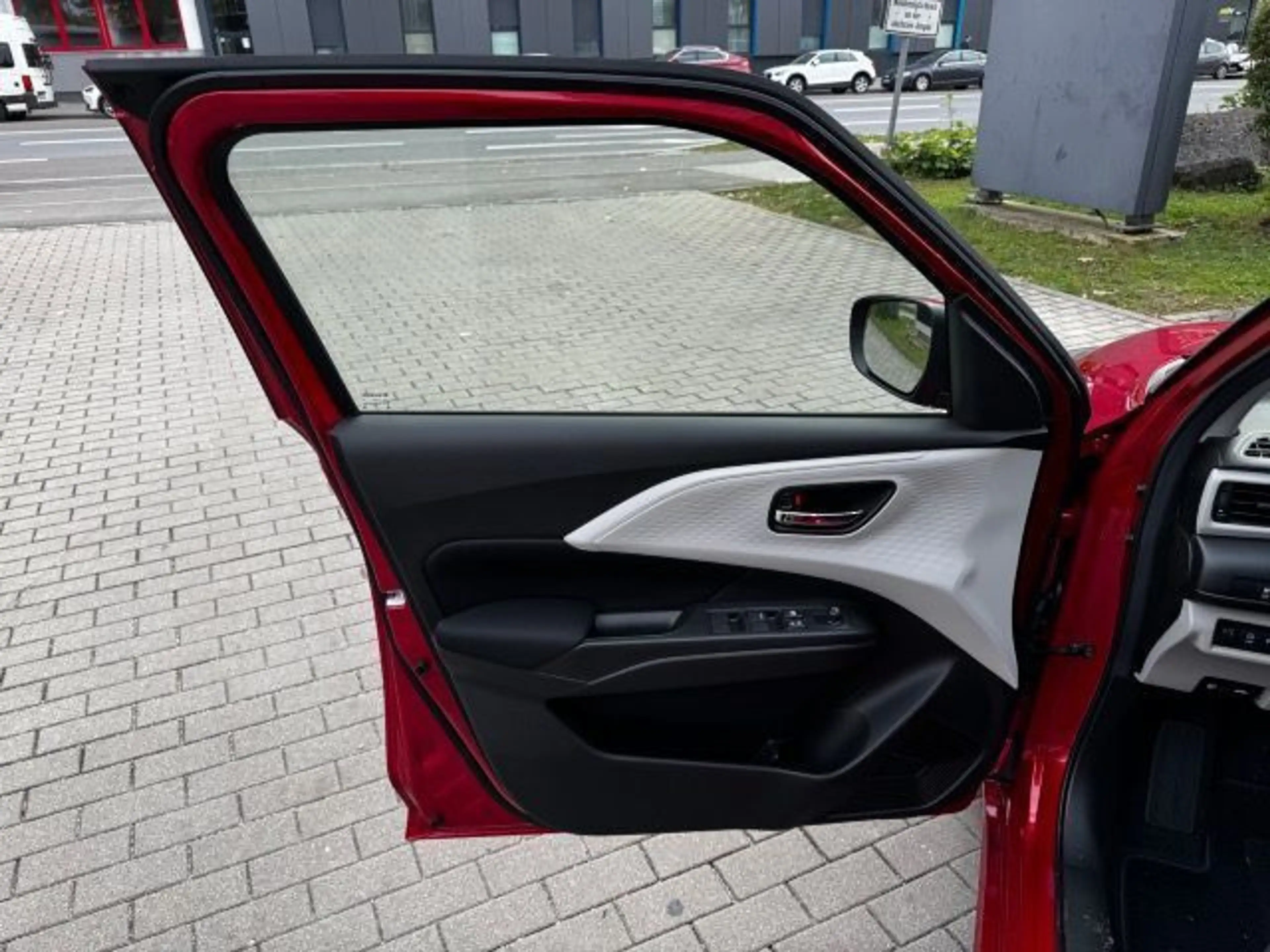 Suzuki Swift SWIFT CLUB HYBRID ALLGRIPP — photo 13