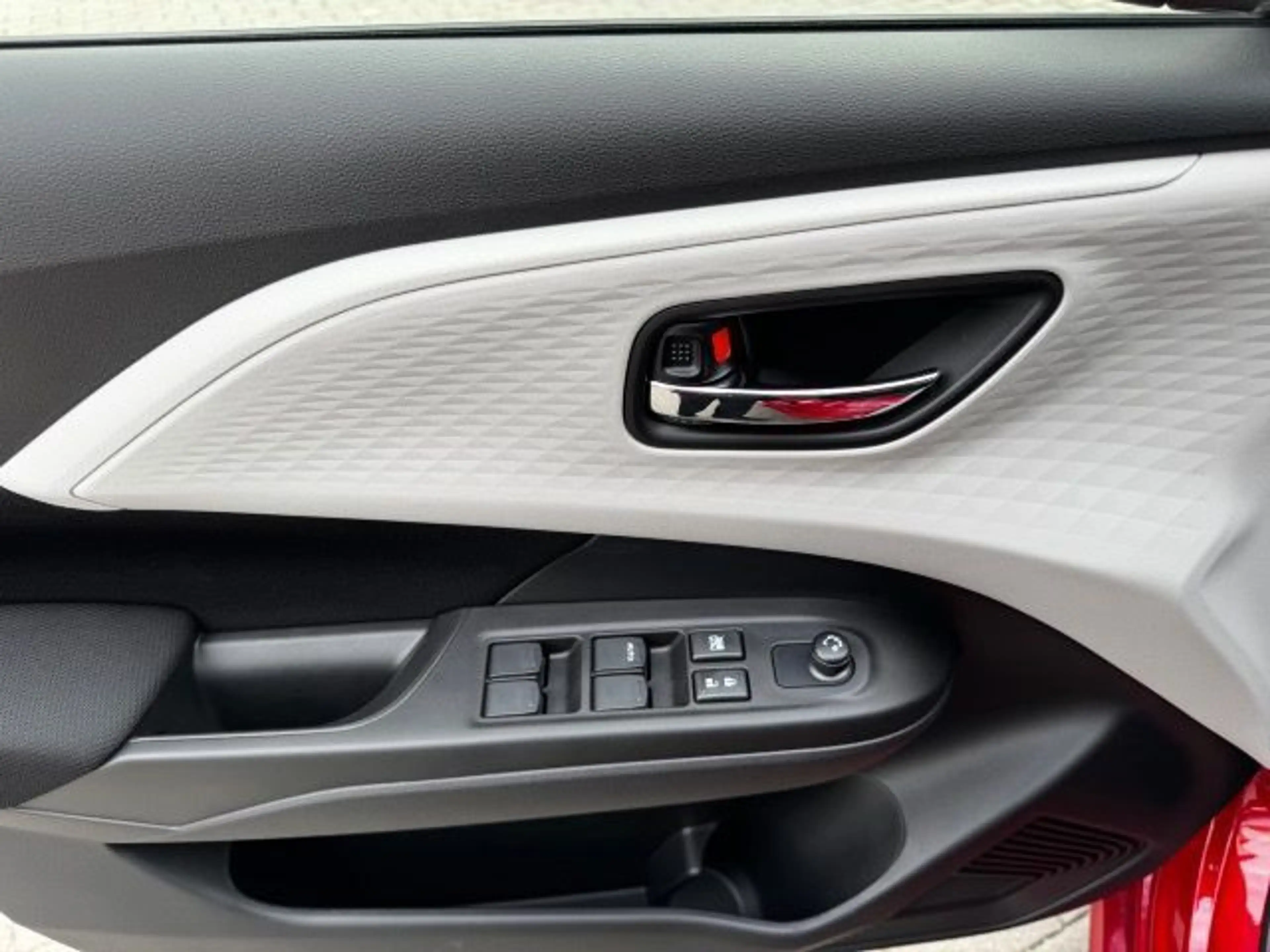 Suzuki Swift SWIFT CLUB HYBRID ALLGRIPP — photo 14