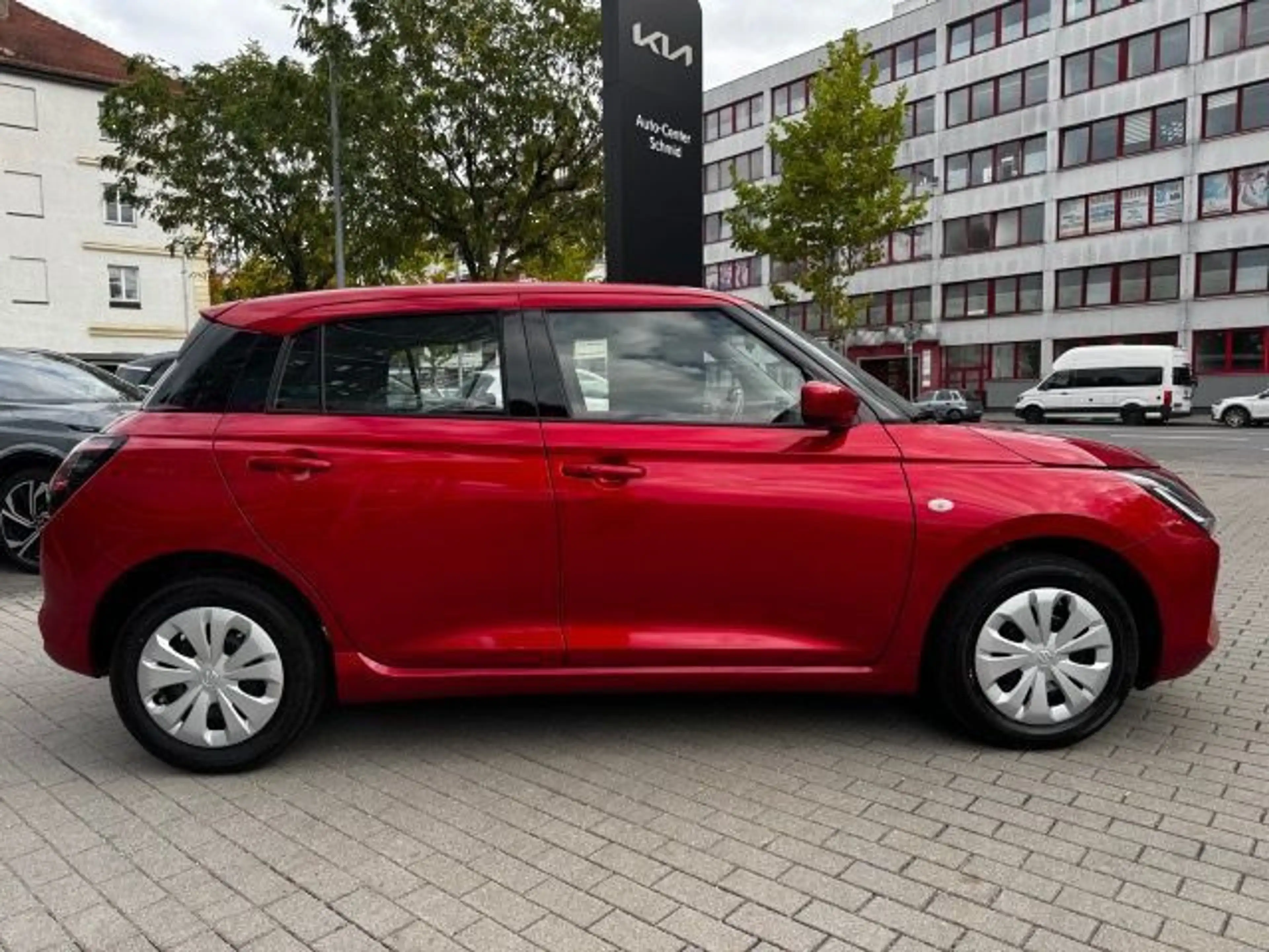 Suzuki Swift SWIFT CLUB HYBRID ALLGRIPP — photo 5