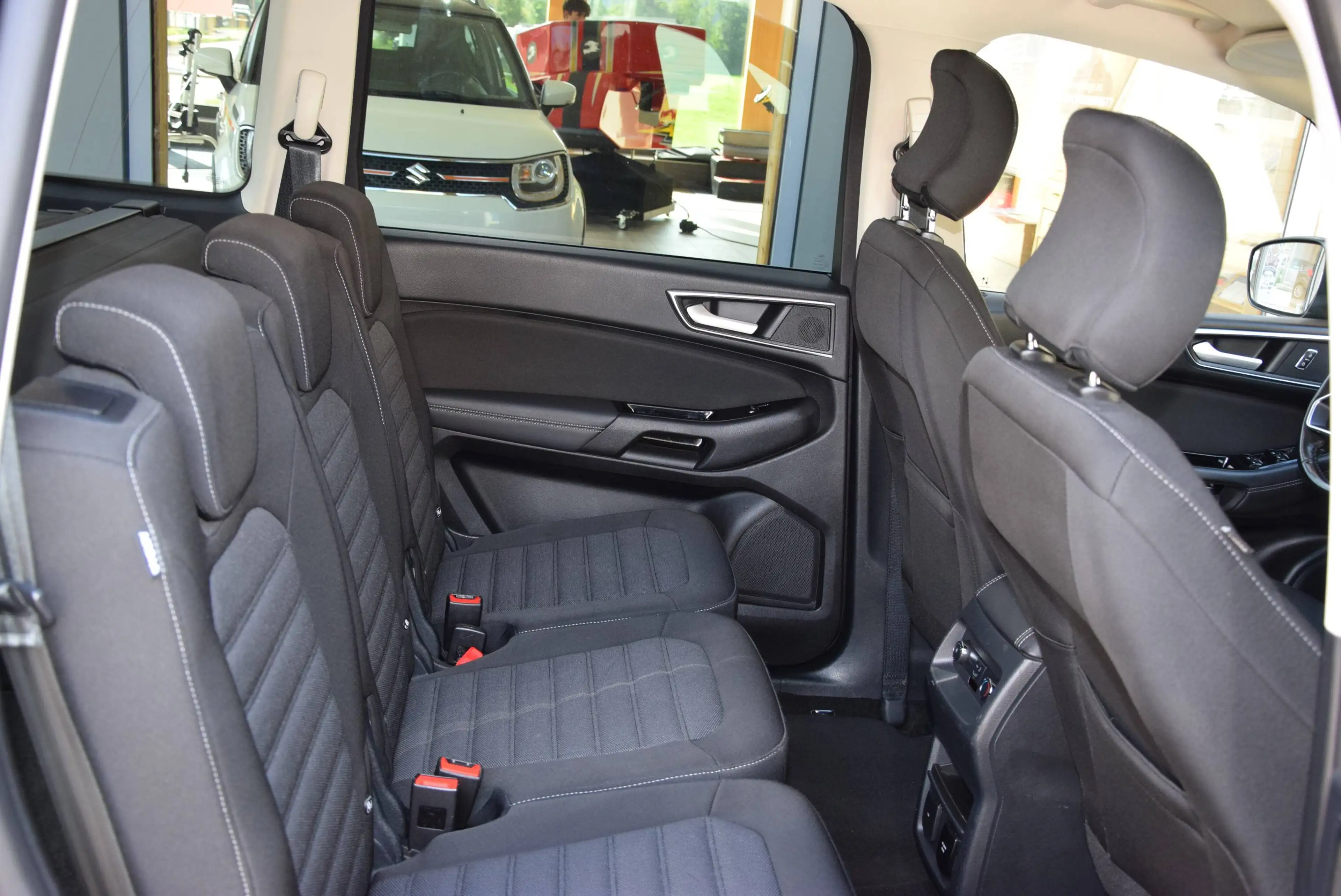 Ford Galaxy Titanium AWD — photo 13