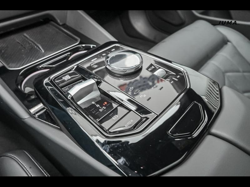 BMW 550 e xDrive Touring - M Pack — photo 11