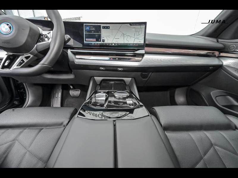 BMW 550 e xDrive Touring - M Pack — photo 7