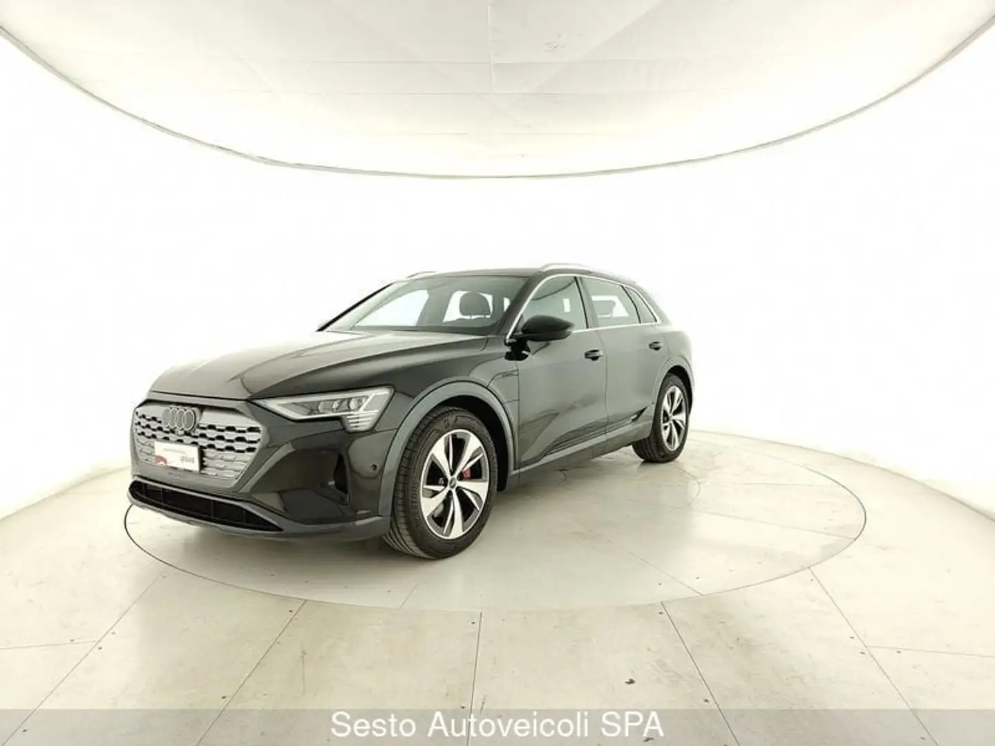 Audi Q8 e-tron 55 quattro - MATRIX+HEAD UP DISPLAY Nero - 1