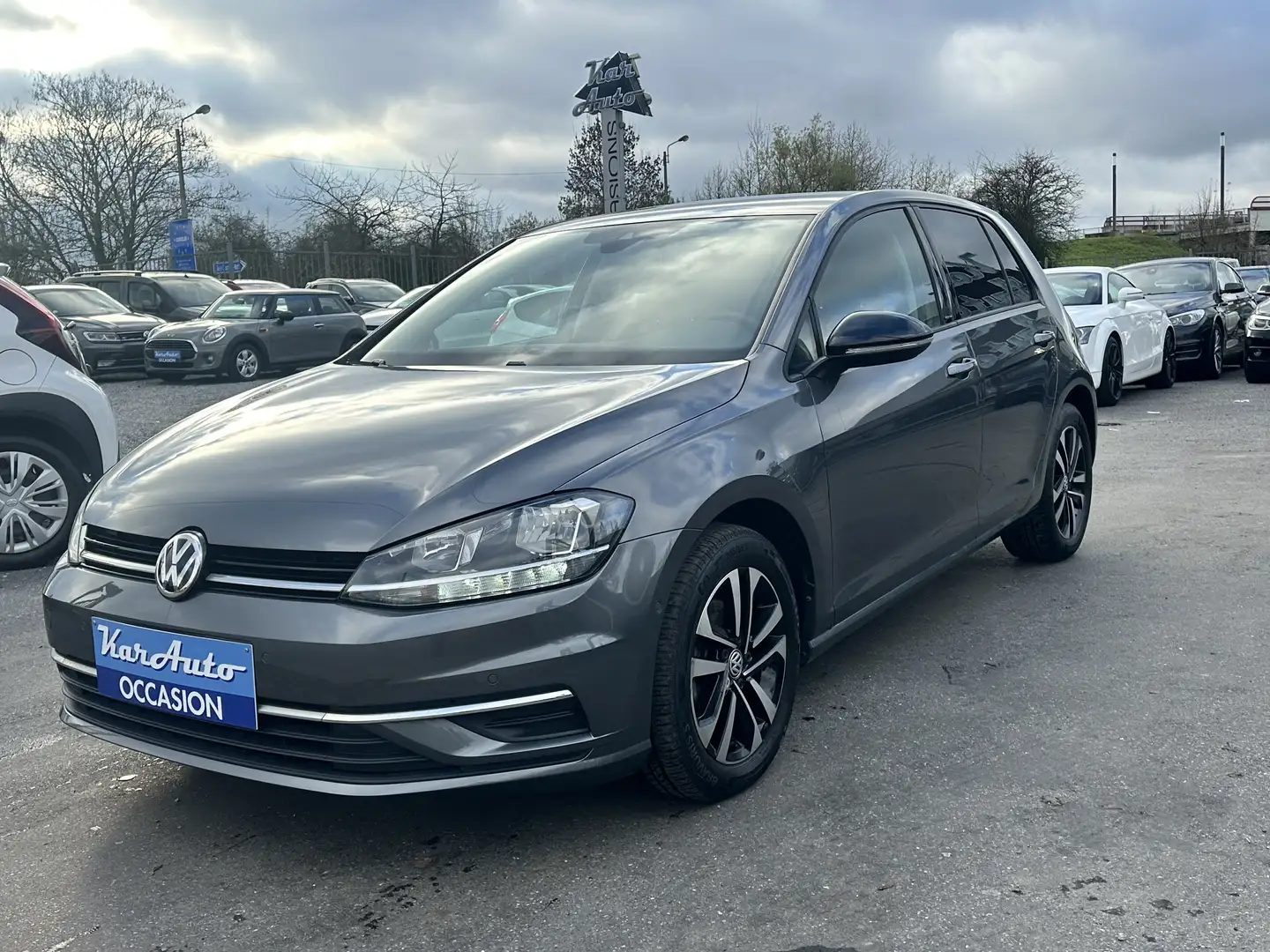 Volkswagen Golf 1.6 SCR TDi IQ.Drive Grau - 2