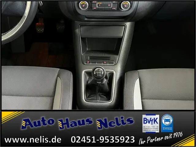 Volkswagen Golf view 14