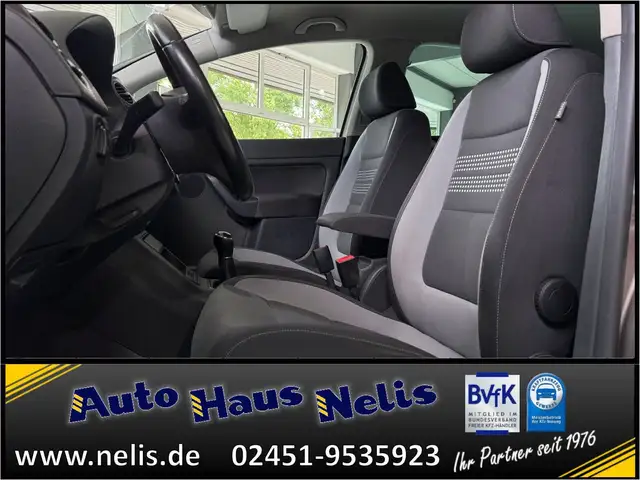 Volkswagen Golf view 8