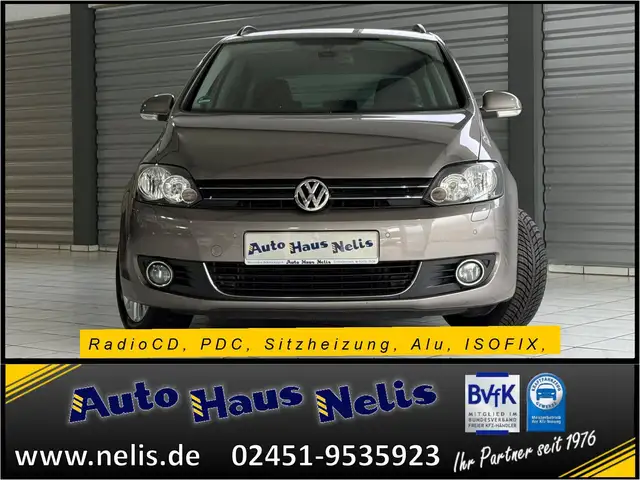 Volkswagen Golf view 3