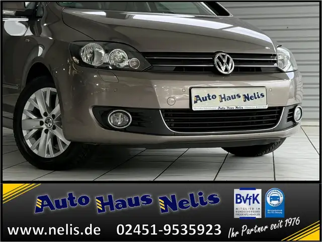 Volkswagen Golf view 2