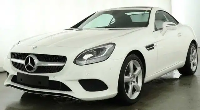 Mercedes-Benz SLC 200 9G-Tronic
