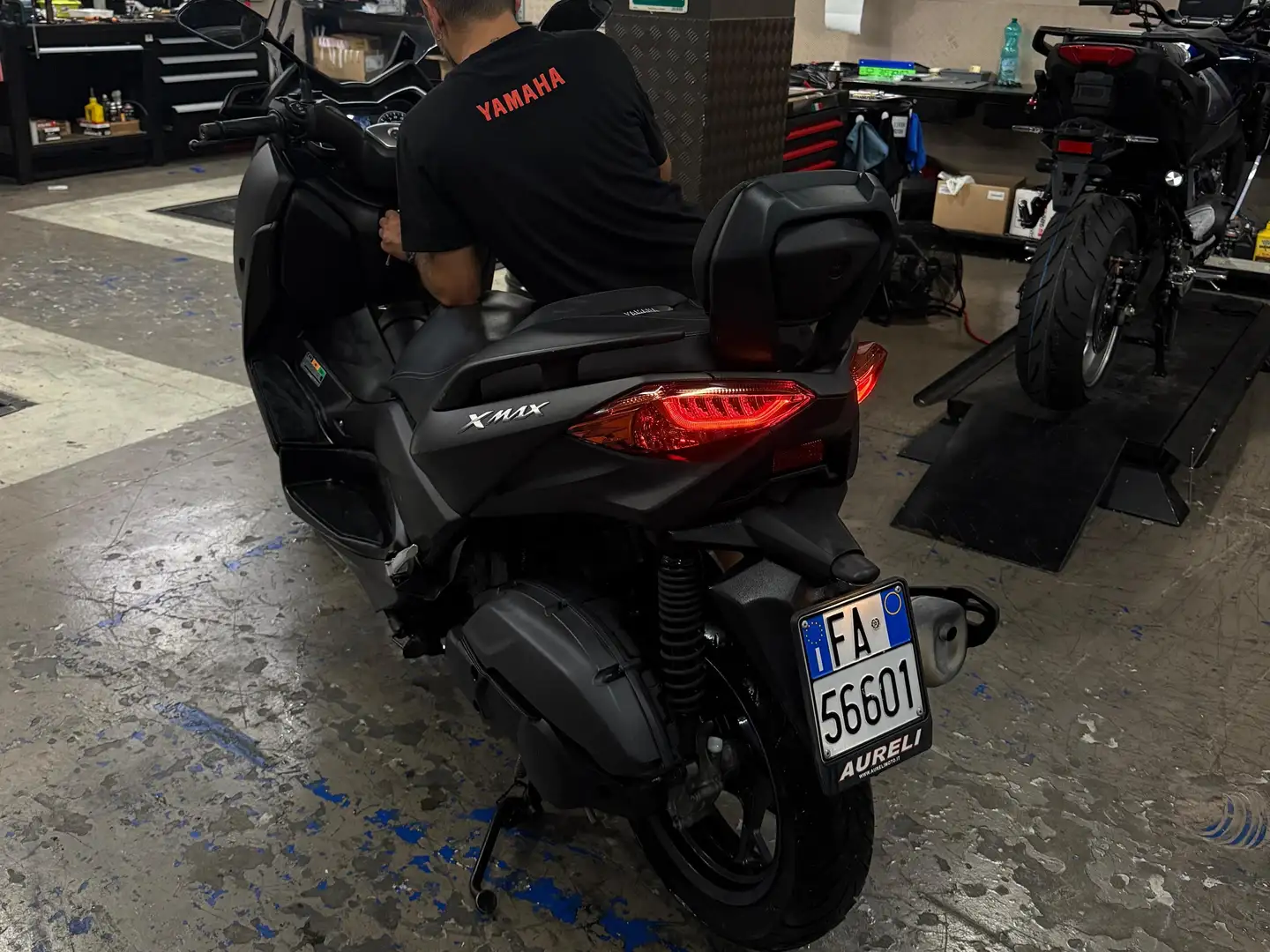 Yamaha X-Max 125 sonic grey ABS+traction control Szary - 1