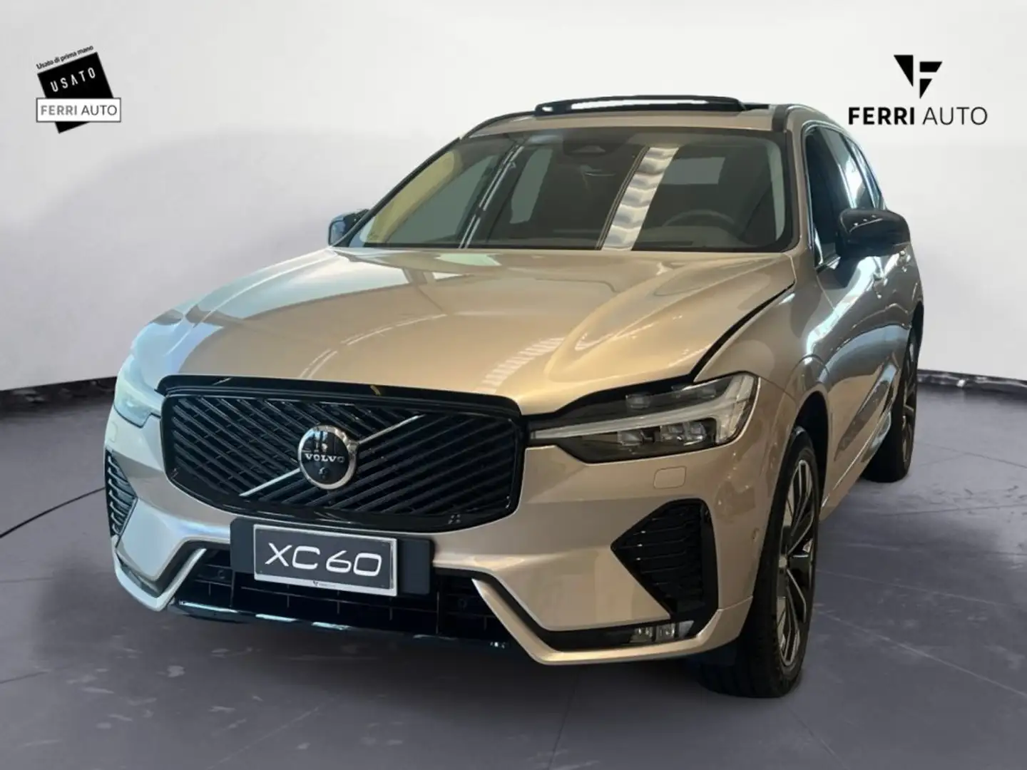 Volvo XC60 B5 AWD automatico Ultra Dark Grigio - 1