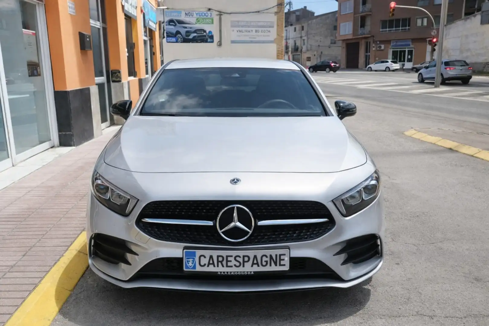 Mercedes-Benz A 200 200d Sedán 8G-DCT Gris - 2