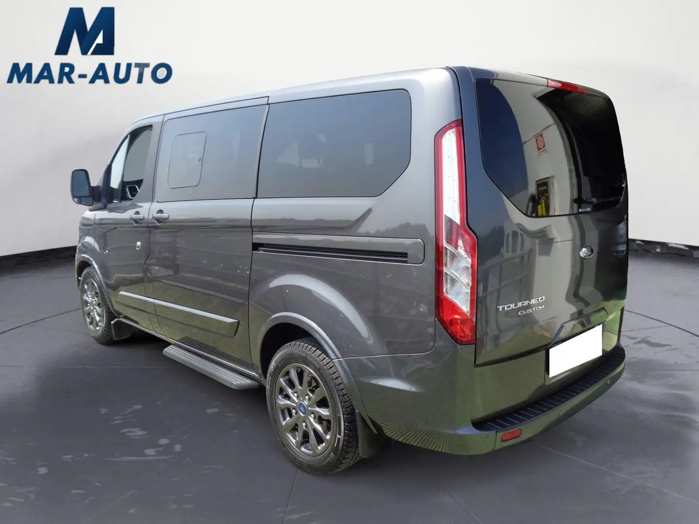Ford Tourneo Custom 320 2.0 EcoBlue 170CV aut. PC Titanium Grigio - 2