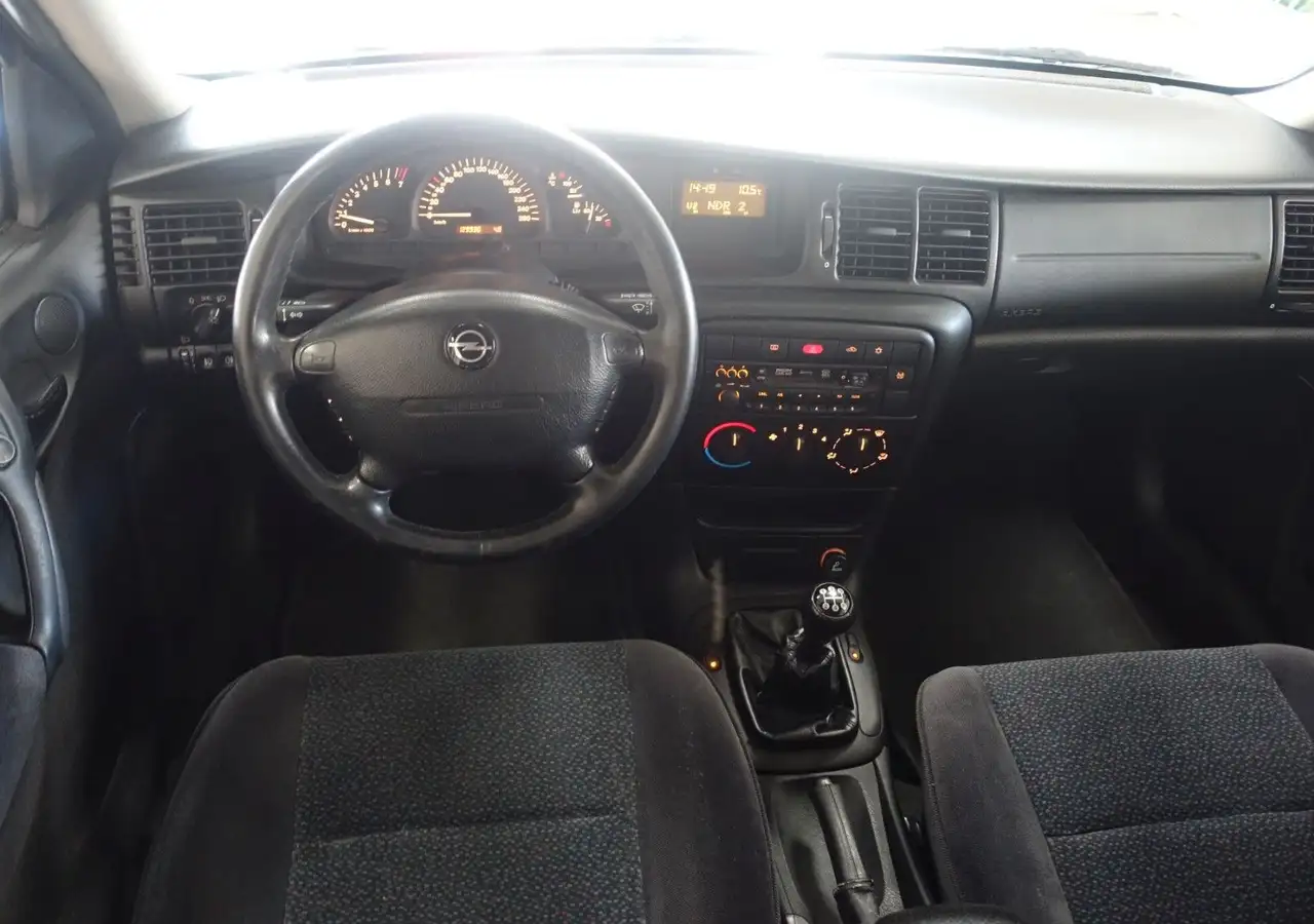Opel Vectra 2.0 16V ECOTEC Comfort, 1.HD, alter Brief, foto 3