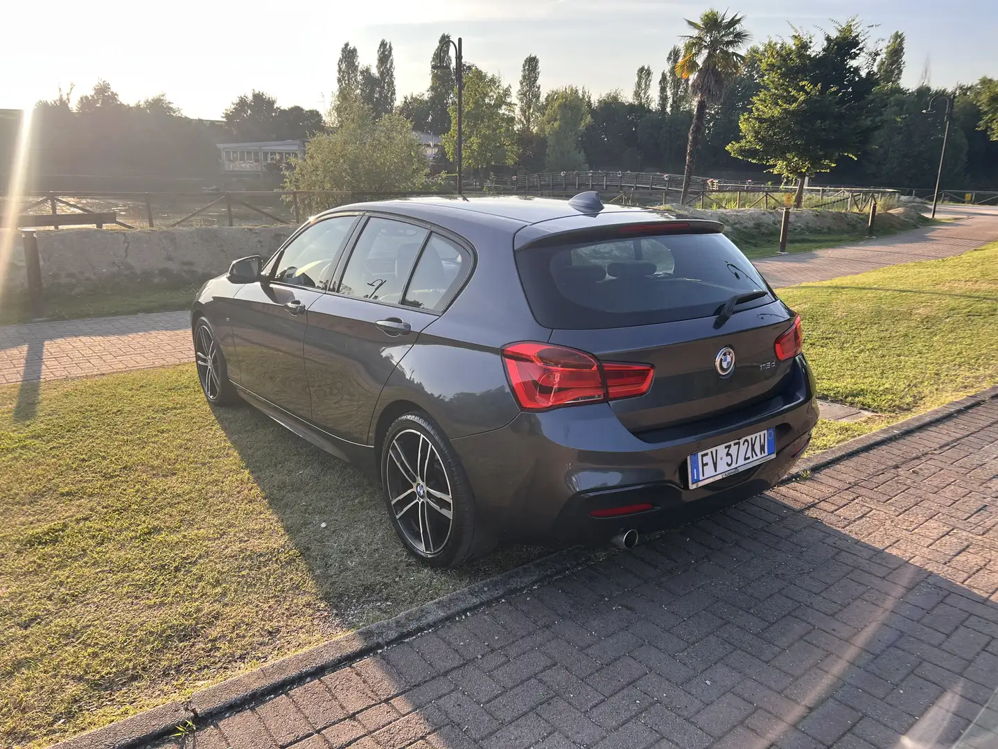 BMW 118 118d Msport Garanzia Service BMW Grau - 2