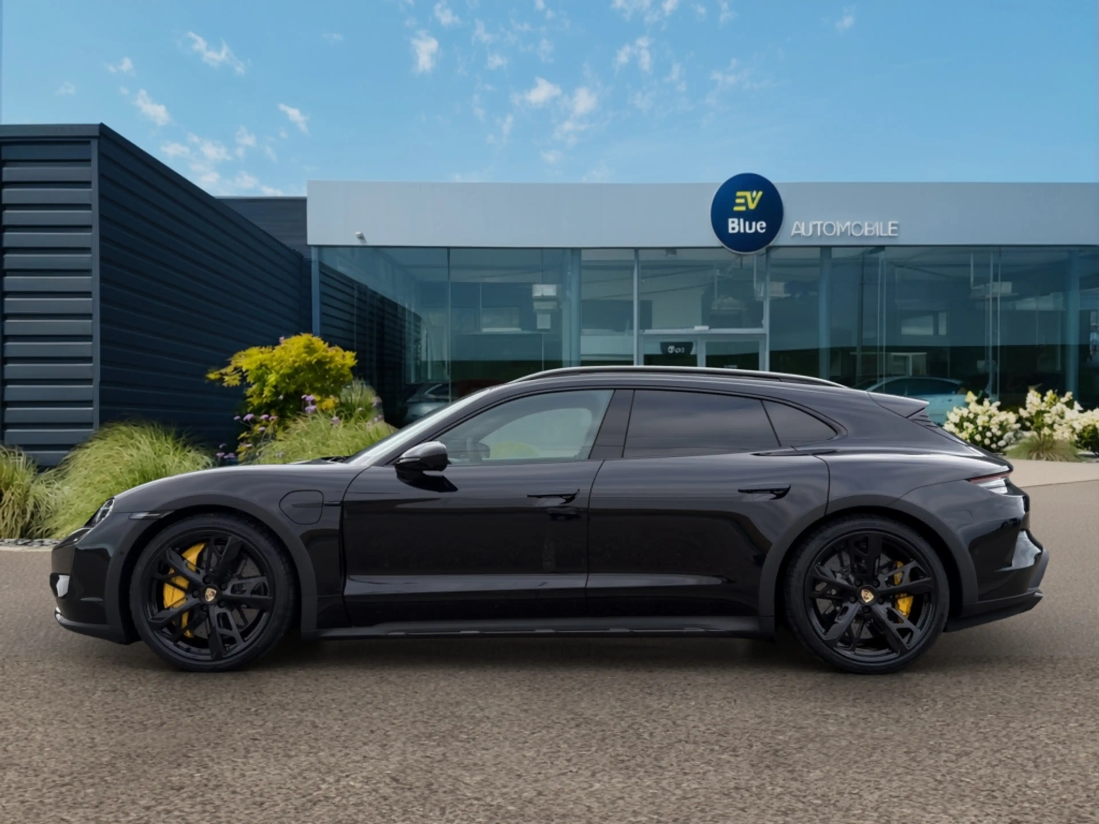 Porsche Taycan Turbo S Cross Turismo - 952 ch (700kW) — photo 3