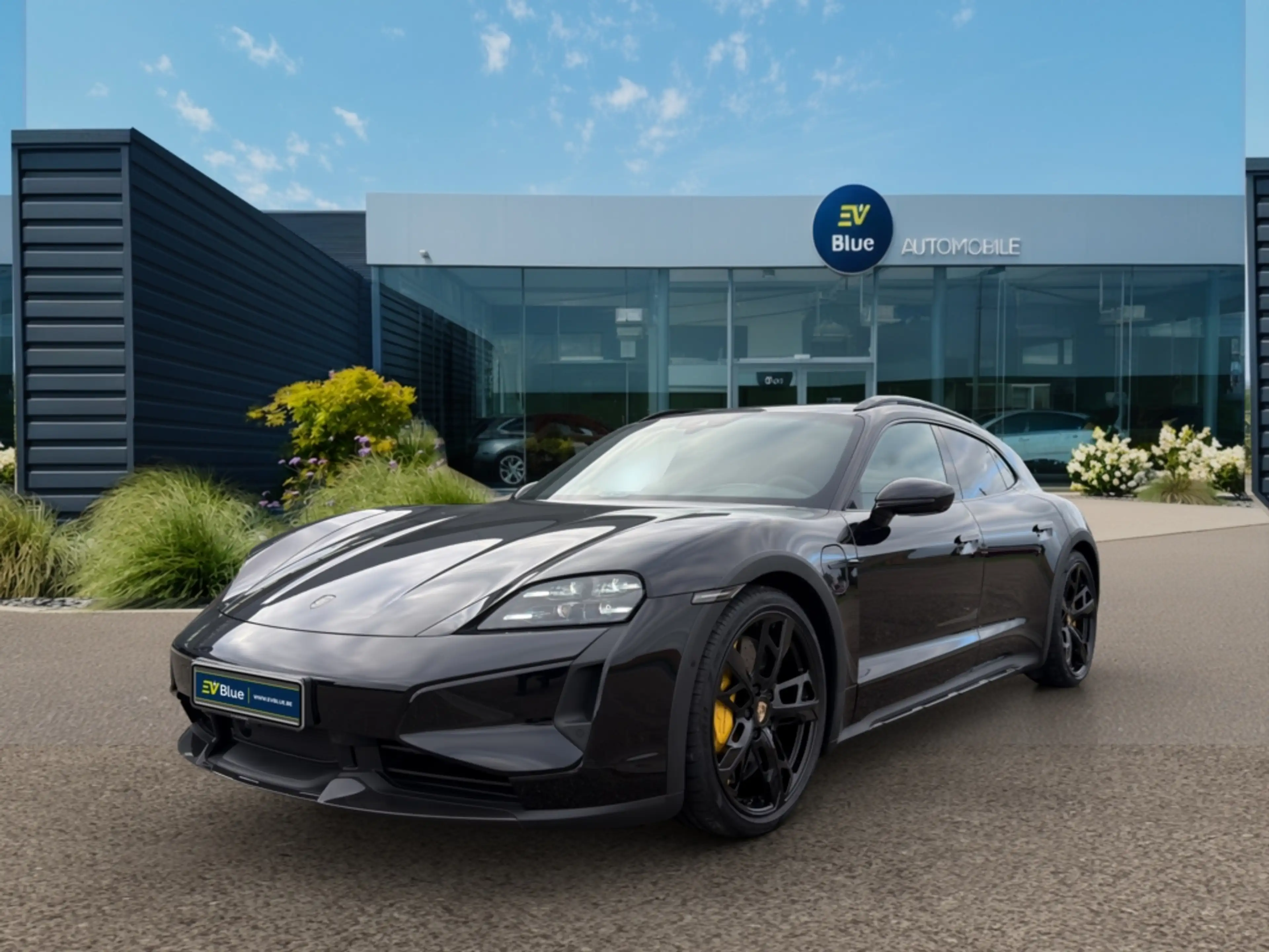 Porsche Taycan Turbo S Cross Turismo - 952 ch (700kW)