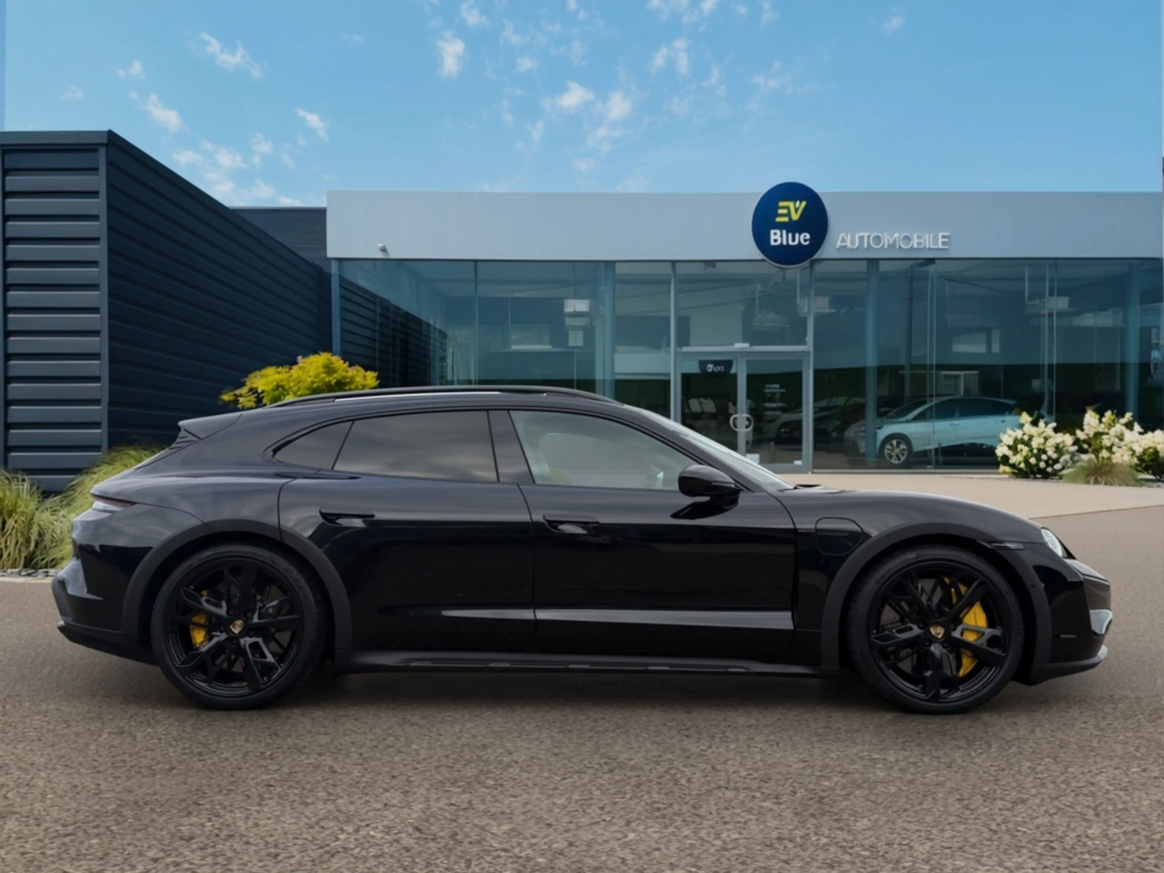 Porsche Taycan Turbo S Cross Turismo - 952 ch (700kW) — photo 7