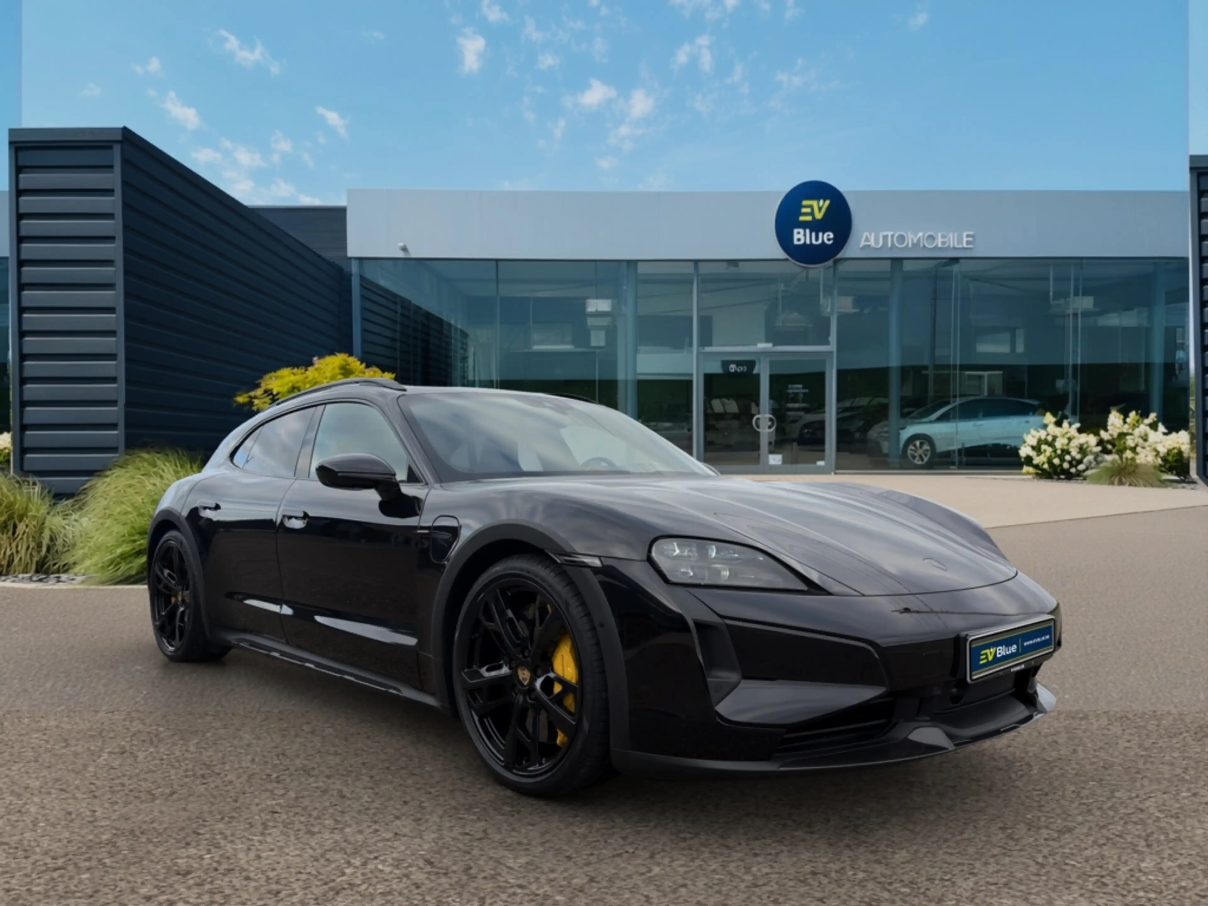 Porsche Taycan Turbo S Cross Turismo - 952 ch (700kW) — photo 8