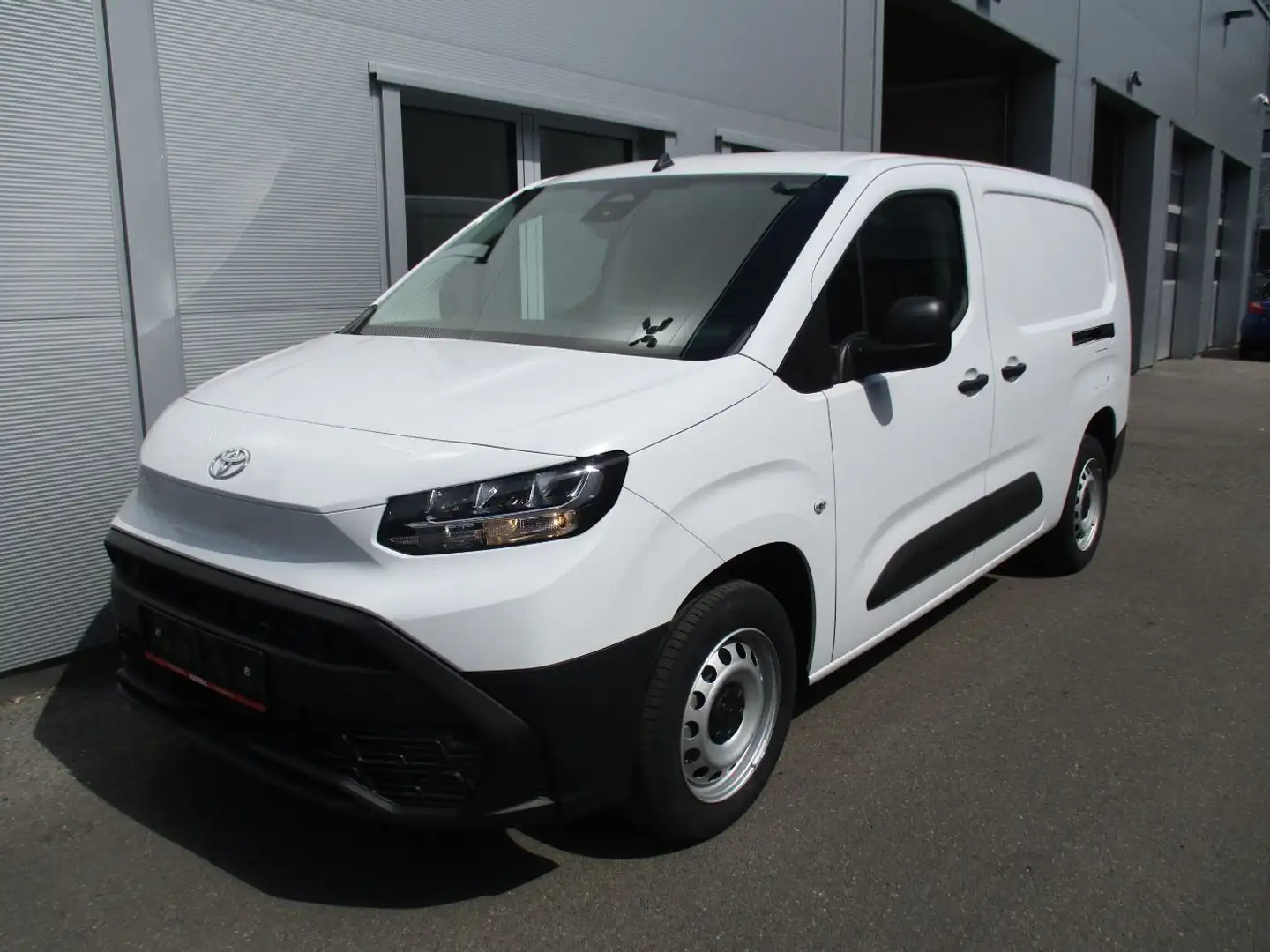 Toyota Proace City 1,5D MEIST. 102 L2 Weiß - 2