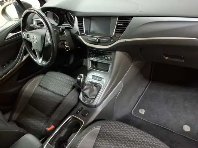 Opel Astra view 9
