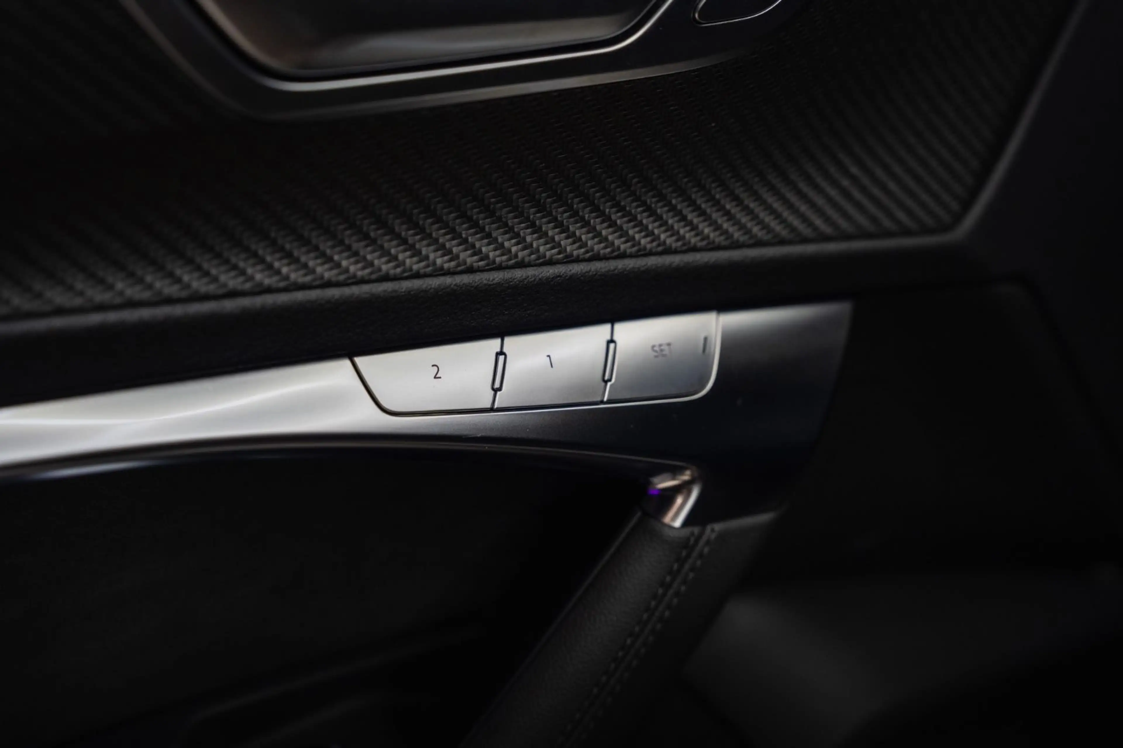 Audi RS6 Avant*HU*PANO*MATRIX*AHK*SH*KERAMIK*360*B&O* — photo 15