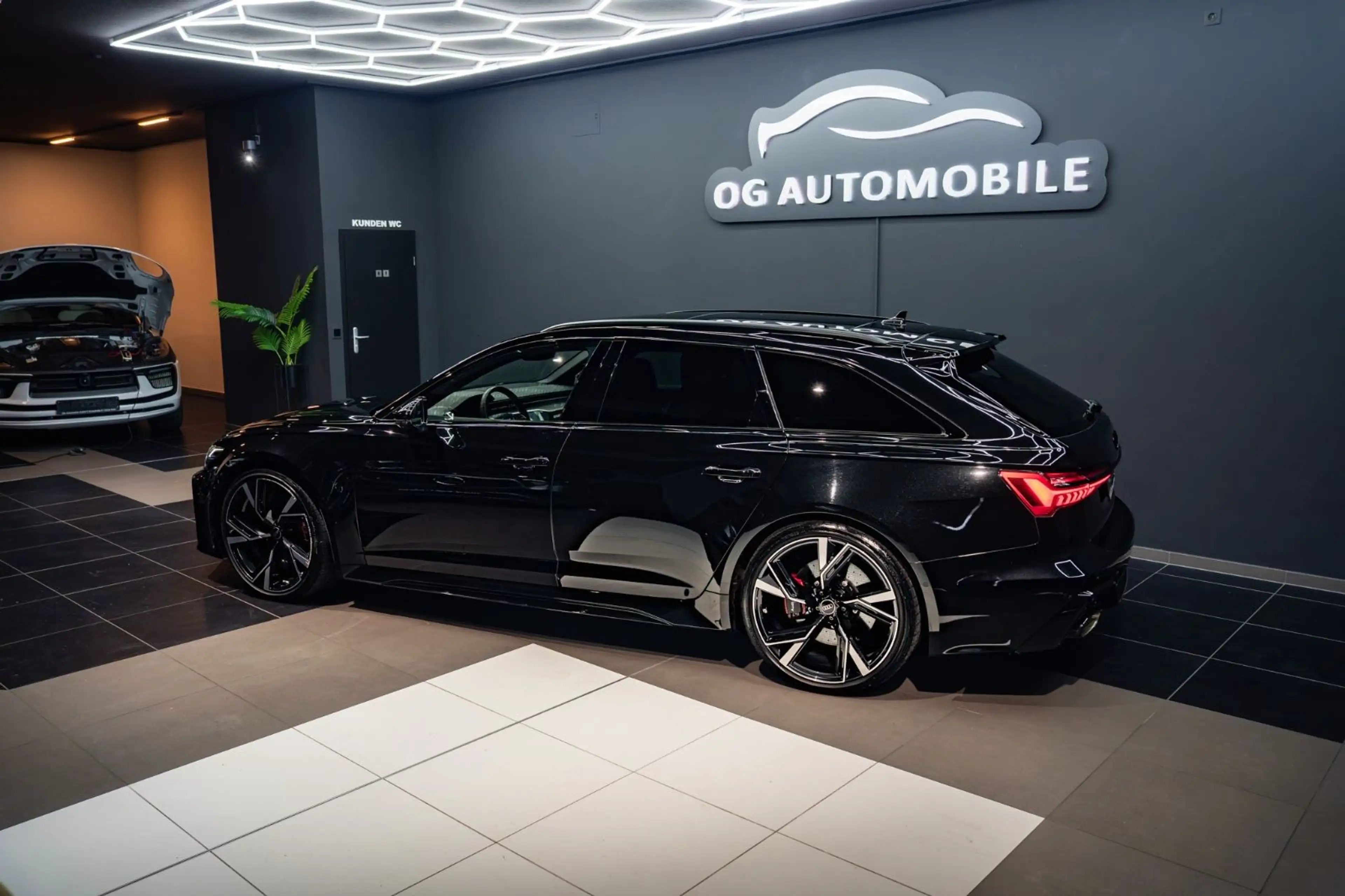 Audi RS6 Avant*HU*PANO*MATRIX*AHK*SH*KERAMIK*360*B&O* — photo 7