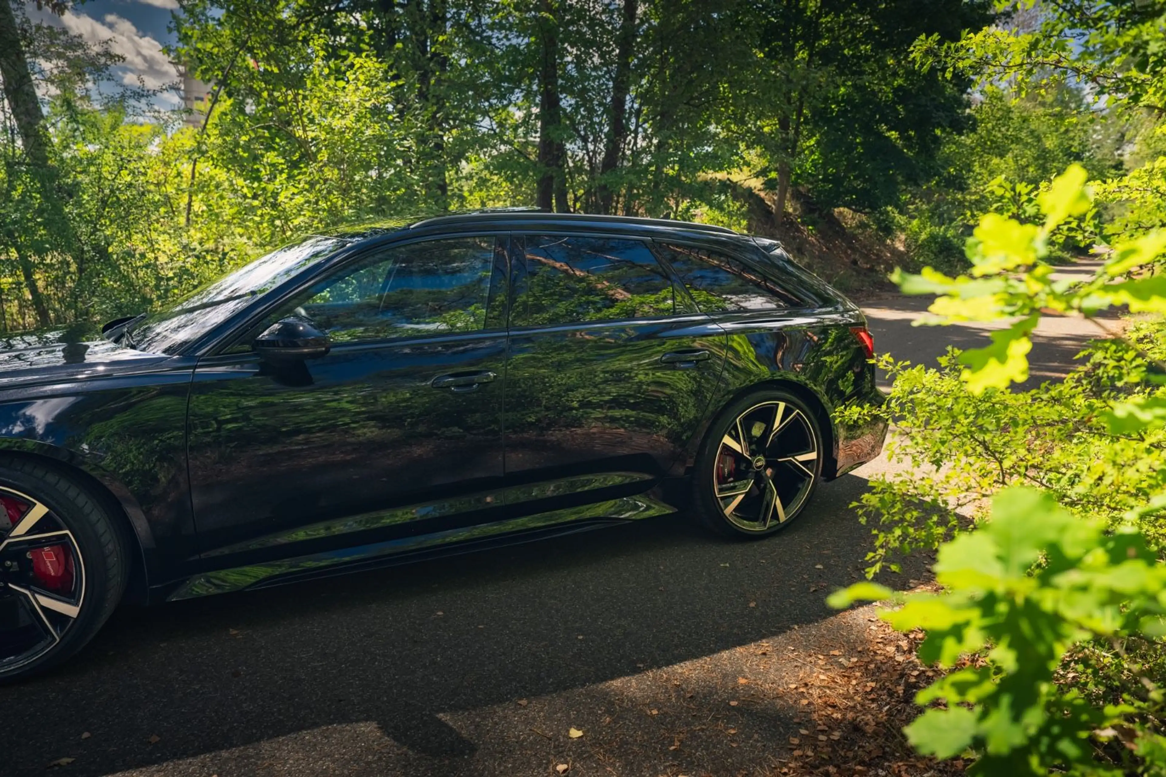 Audi RS6 Avant*HU*PANO*MATRIX*AHK*SH*KERAMIK*360*B&O* — photo 6