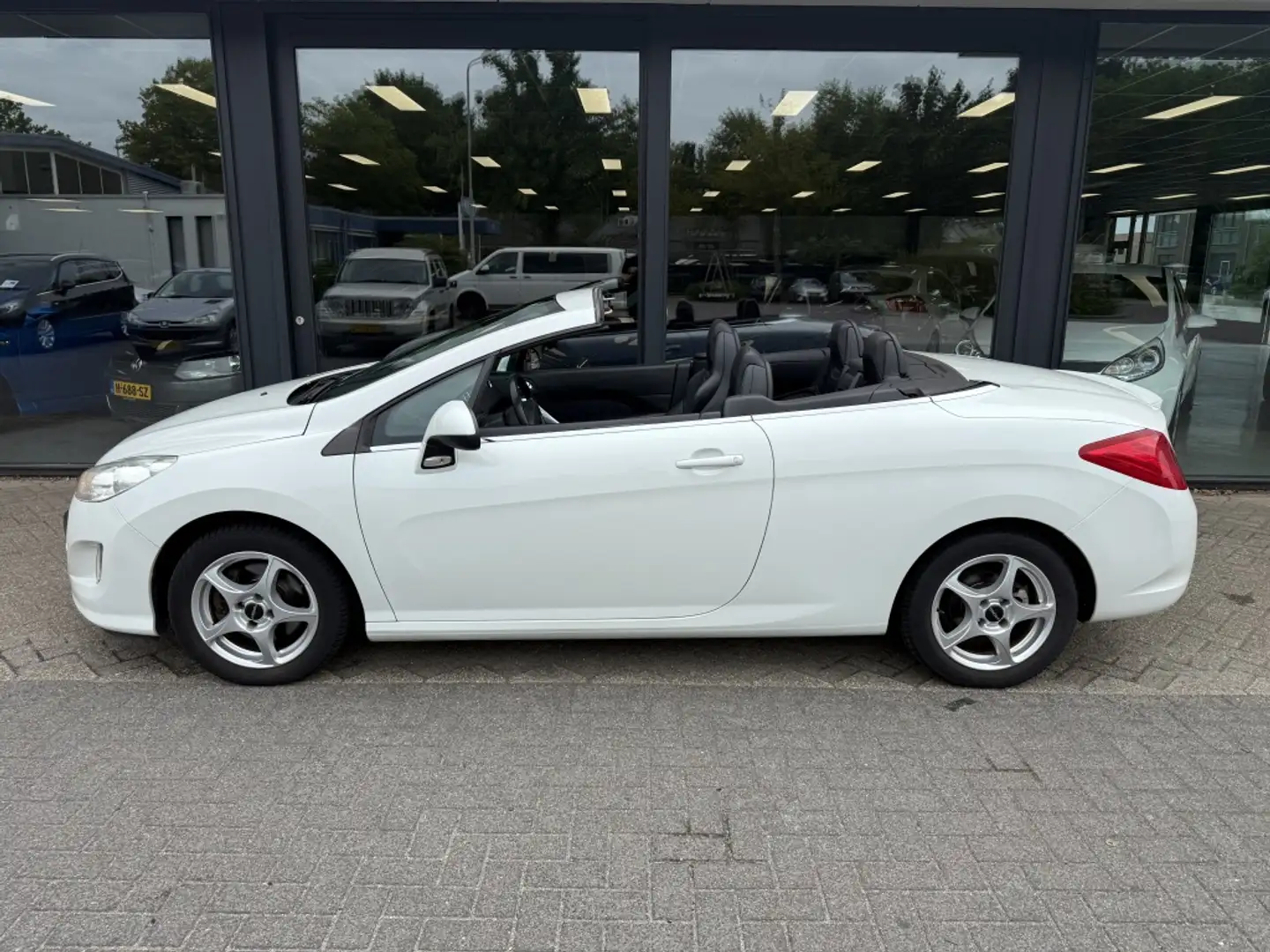 Peugeot 308 CC 1.6 THP Féline Blanc - 2