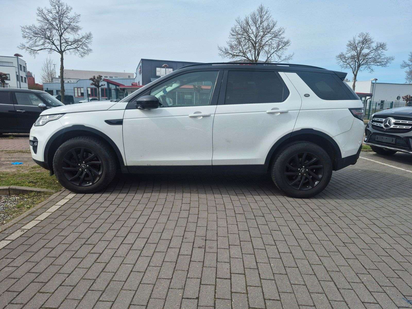 Second hand Land Rover Discovery 2.0