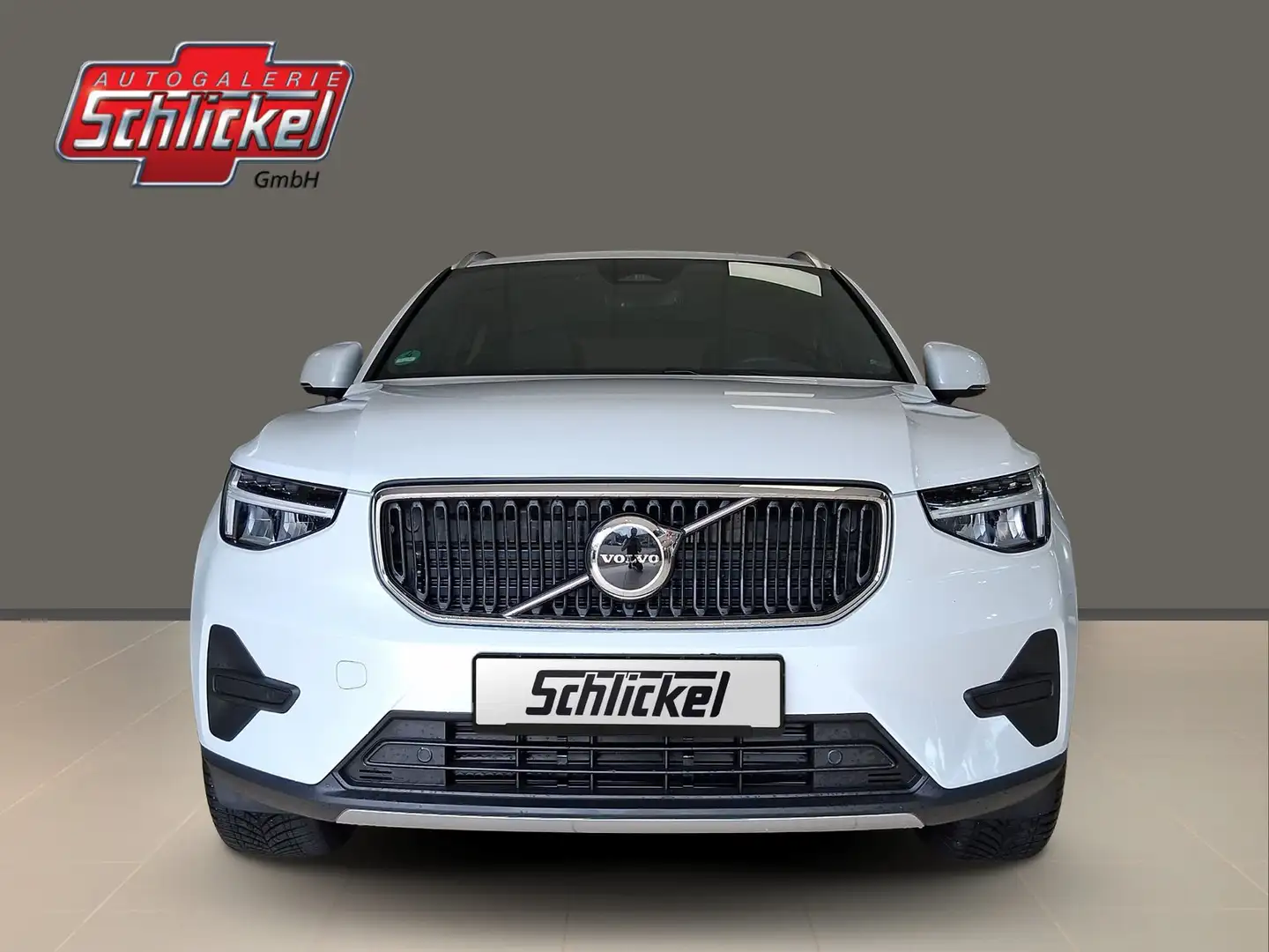 Volvo XC40 B4 2WD Core Navi ACC Met. 2-Zonen-Klimaautomatik Weiß - 2