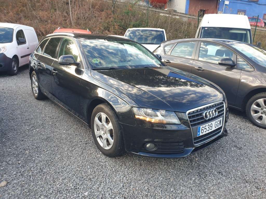 Audi A4 Avant 2.0TDI DPF 143 - foto 1