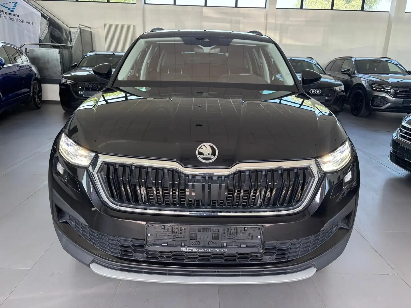 Skoda Kodiaq 2.0 Tdi 4x4 Tour AHK, Matrix,Kam,AID,ACC Schwarz - 2