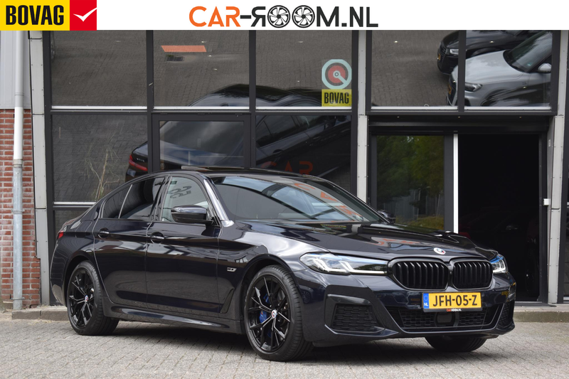 BMW 545 5-serie 545e xDrive M-Sport Pano Laser H&K HUD Key