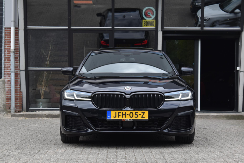 BMW 545 5-serie 545e xDrive M-Sport Pano Laser H&K HUD Key — photo 2