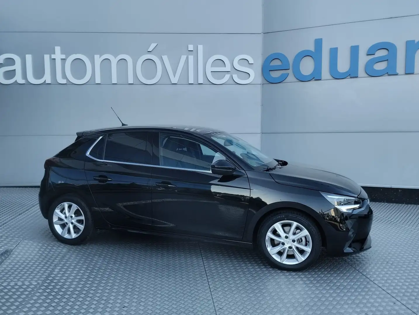 Opel Corsa 1.2T XHL S/S Elegance 100 Schwarz - 1
