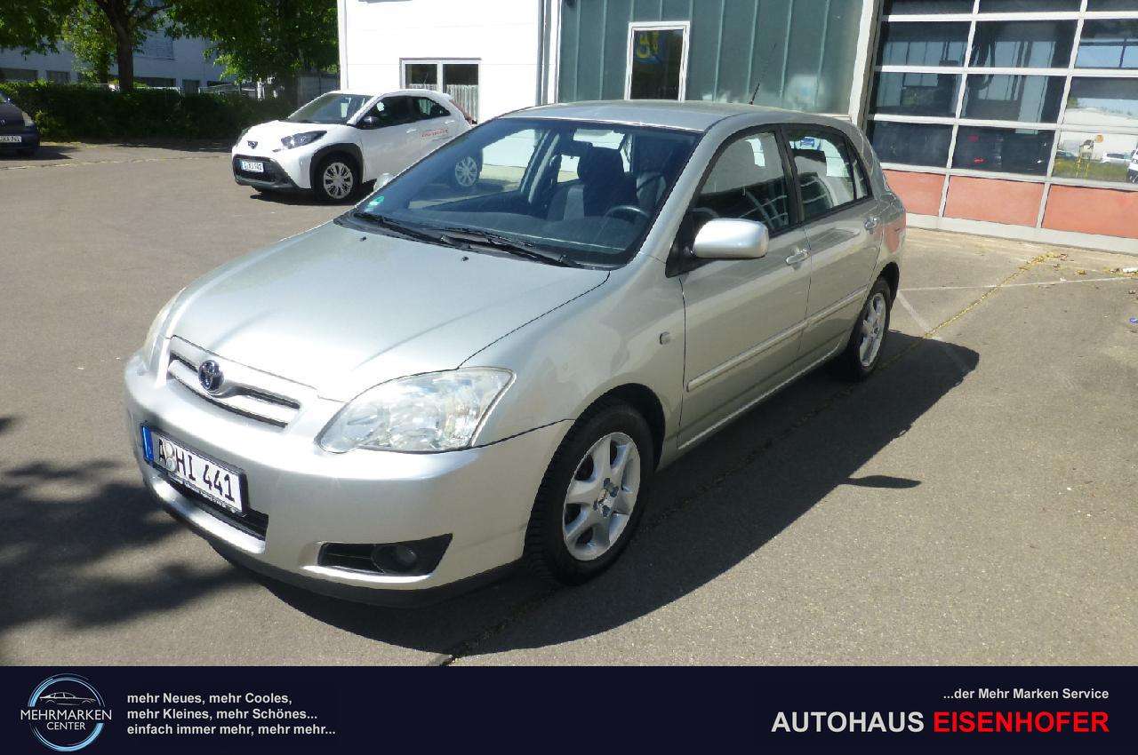 Second hand Toyota Corolla 1.6