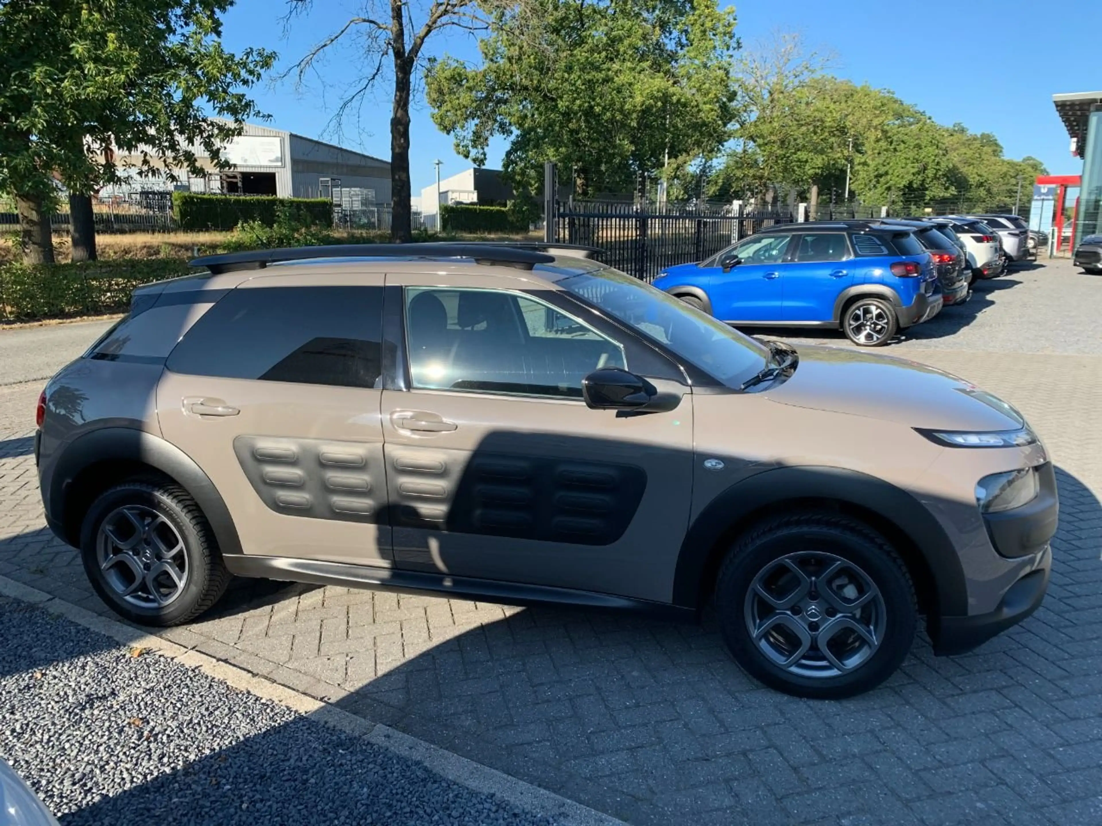 Citroen C4 Cactus 1.2 Puretech 83 Feel — photo 11