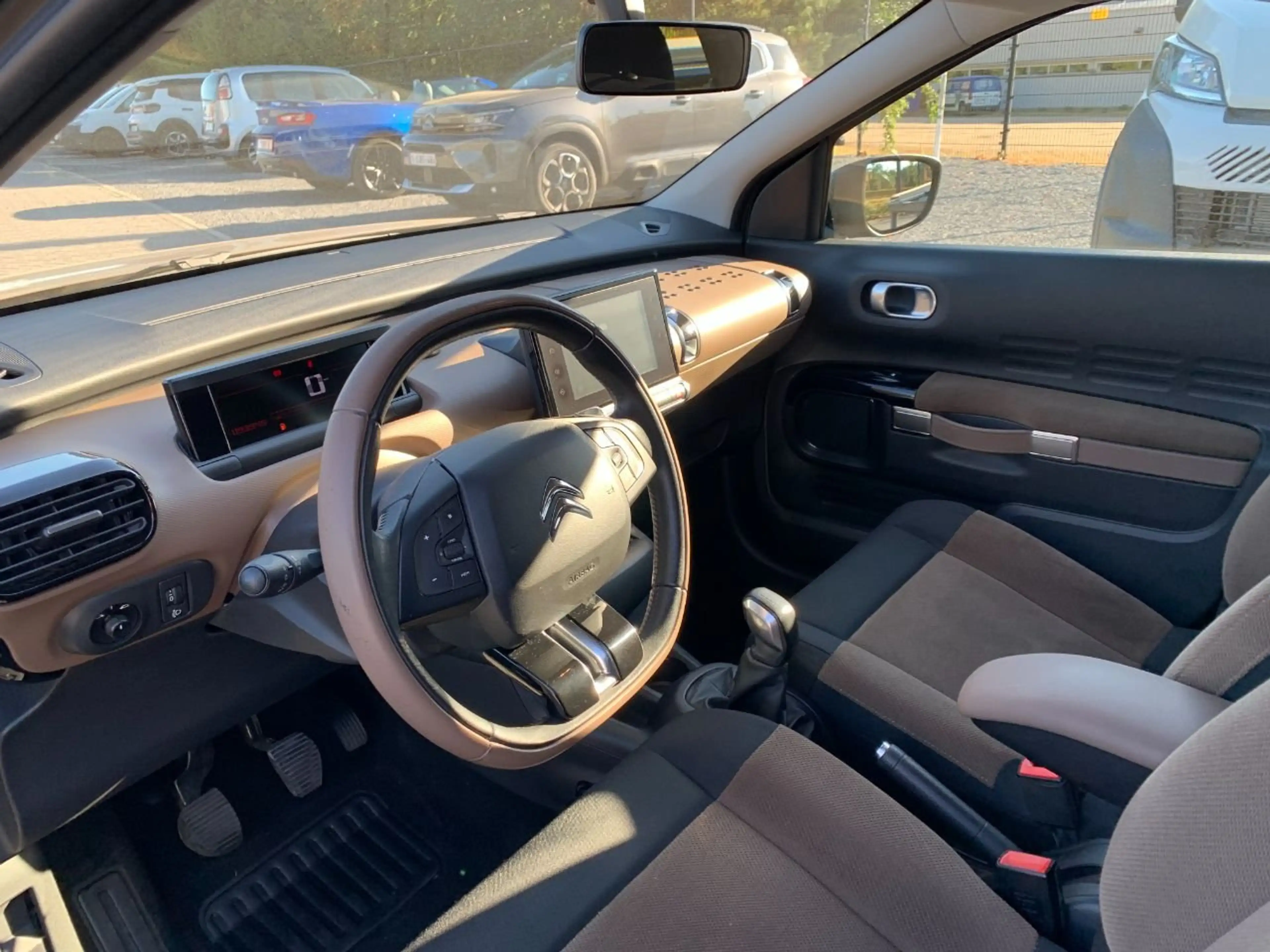 Citroen C4 Cactus 1.2 Puretech 83 Feel — photo 15