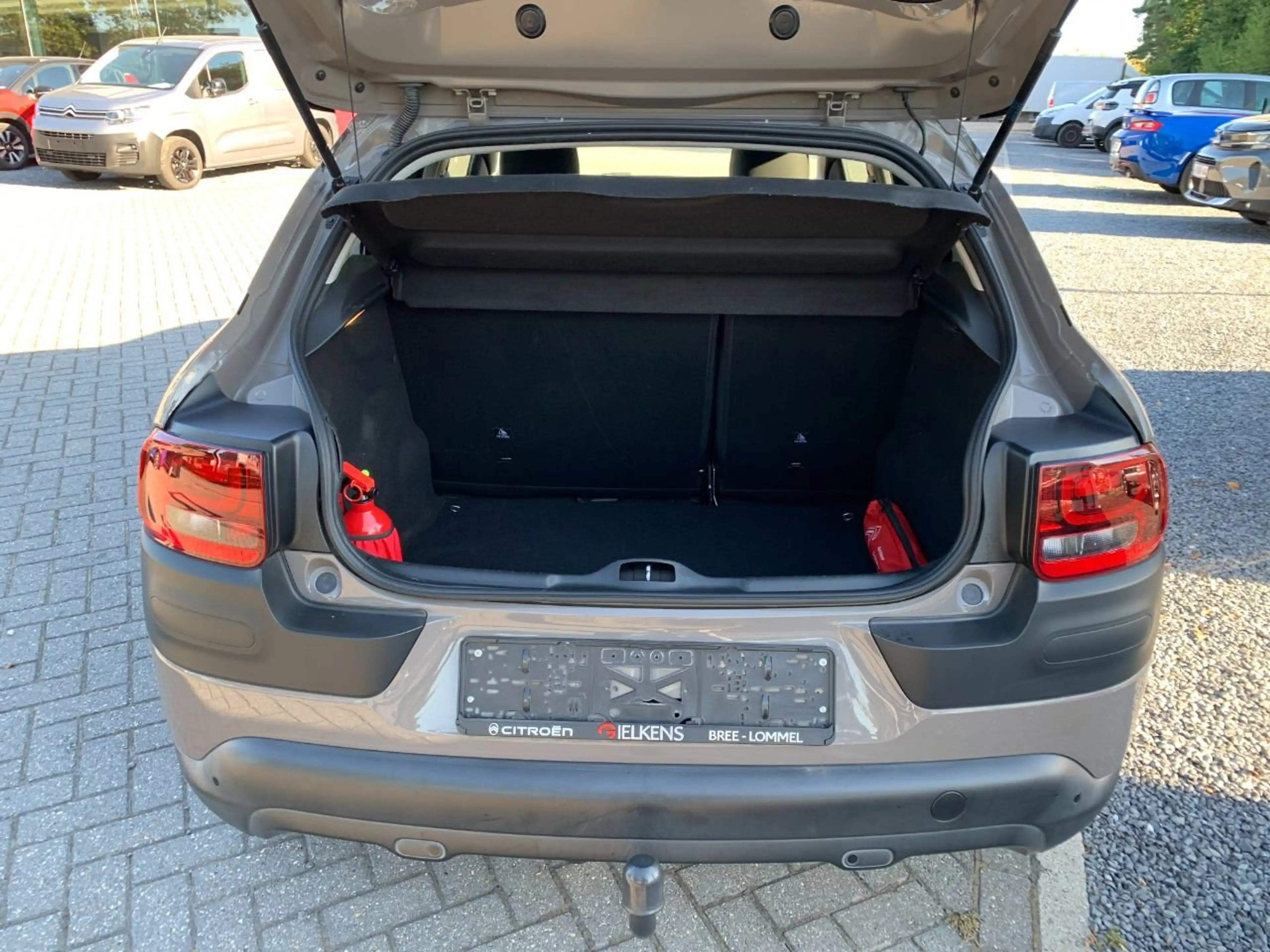 Citroen C4 Cactus 1.2 Puretech 83 Feel — photo 9