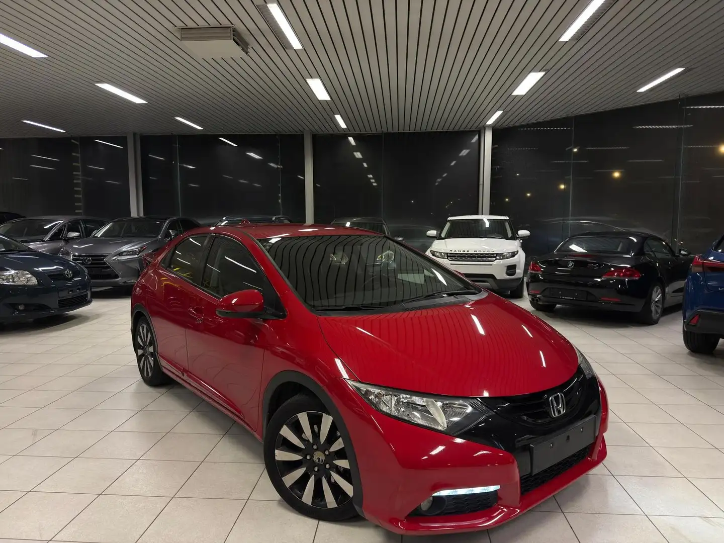 Honda Civic 1.8i Automaat 104kw Euro 5 Année 2015,156.000km Rouge - 1